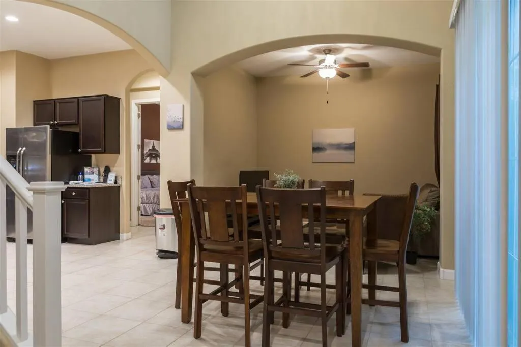 Gated townhouse with 2 suites, heated pool, hot tub