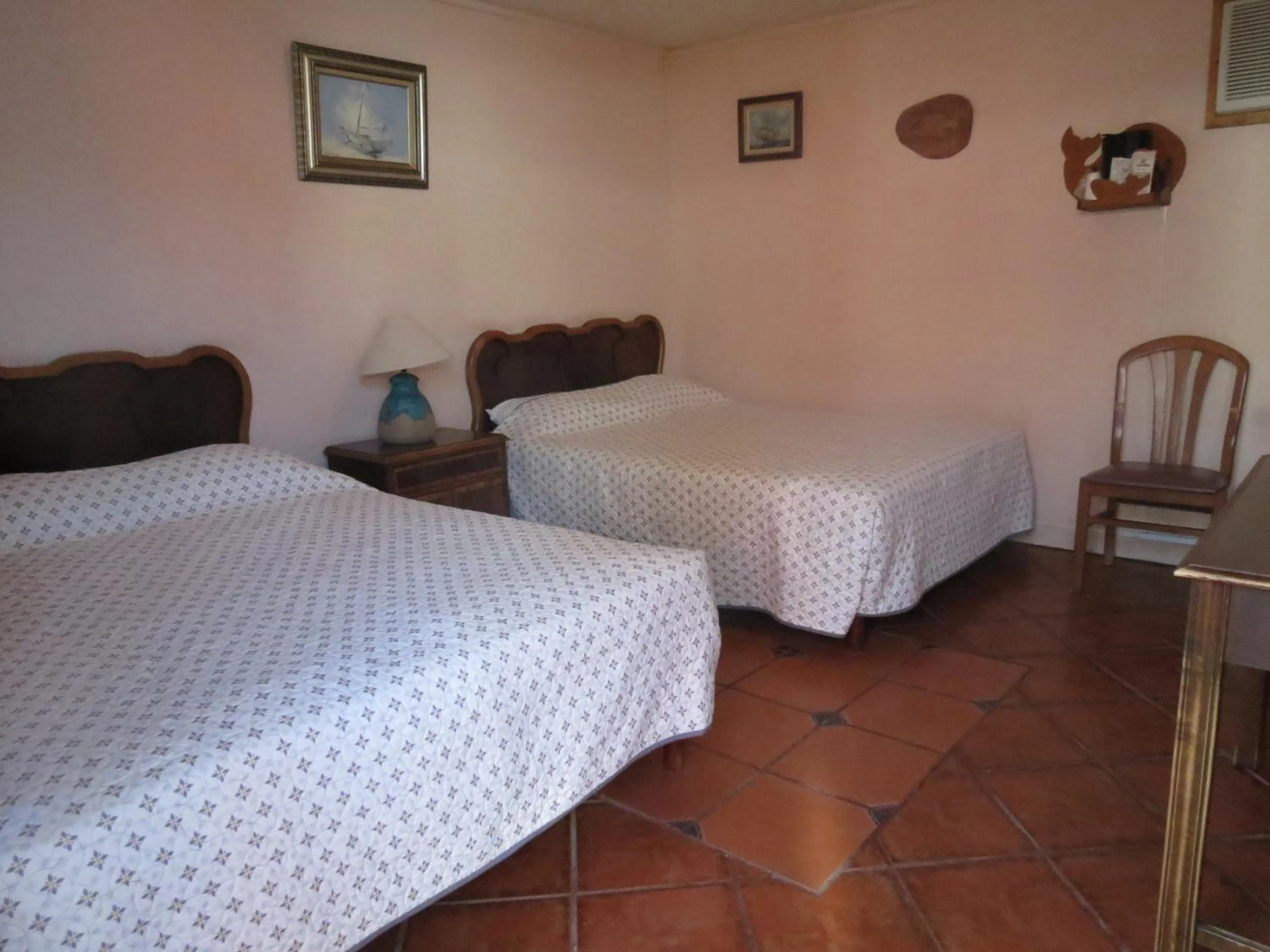 Bed in Restaurante Malarrimo Hotel & RV Parking