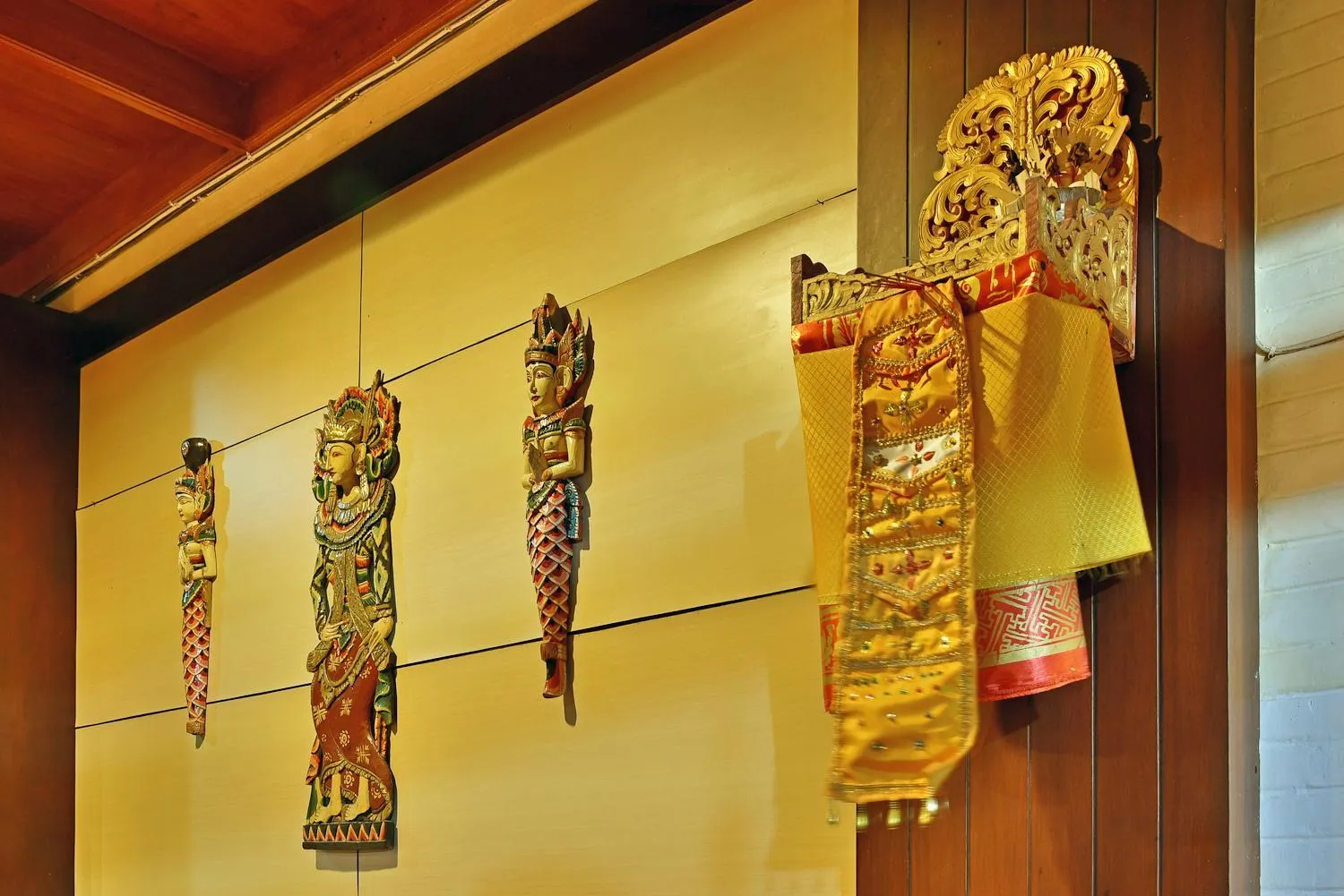 Decorative detail in Puri Naga Beachfront Cottages