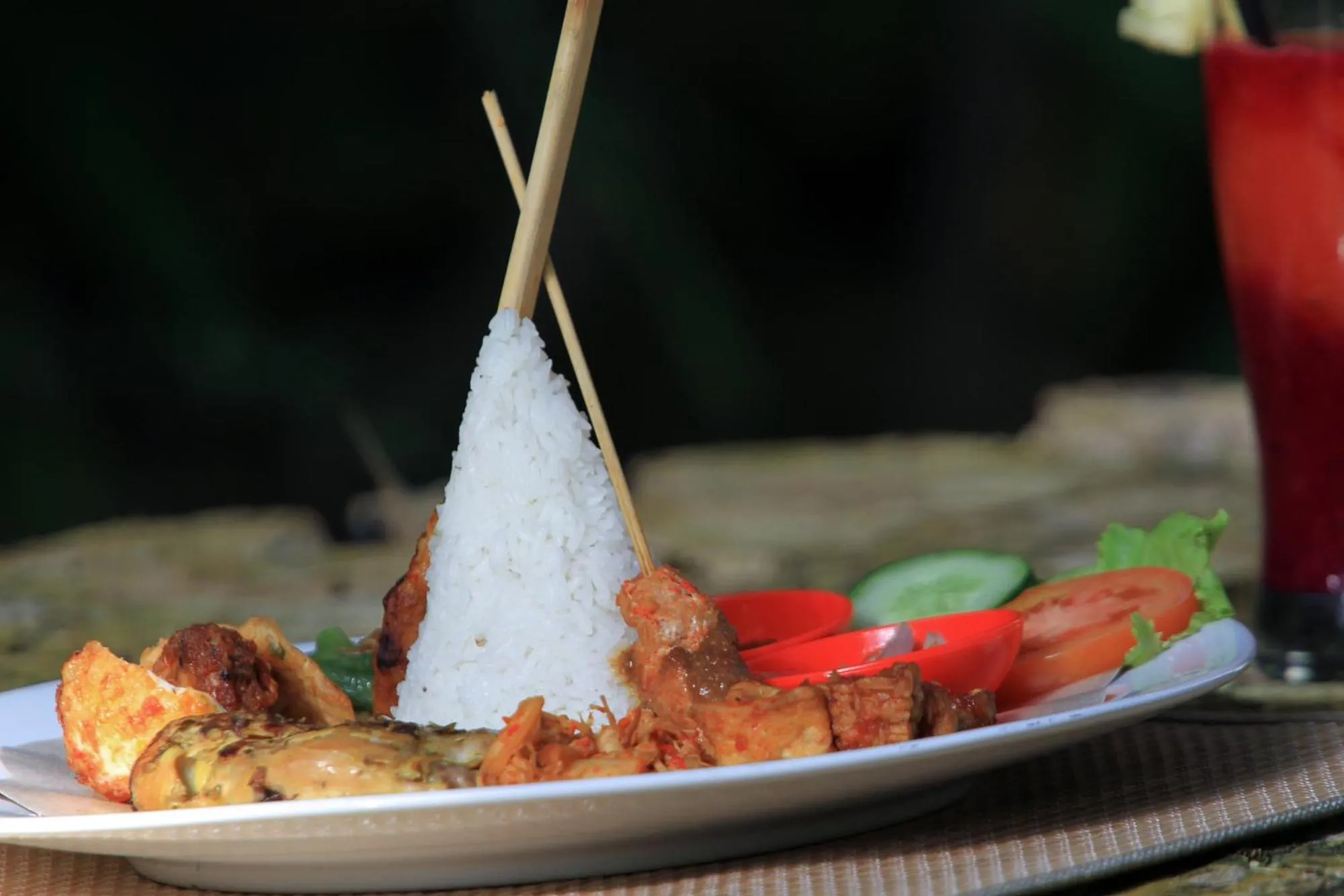 Food and drinks in Puri Naga Beachfront Cottages