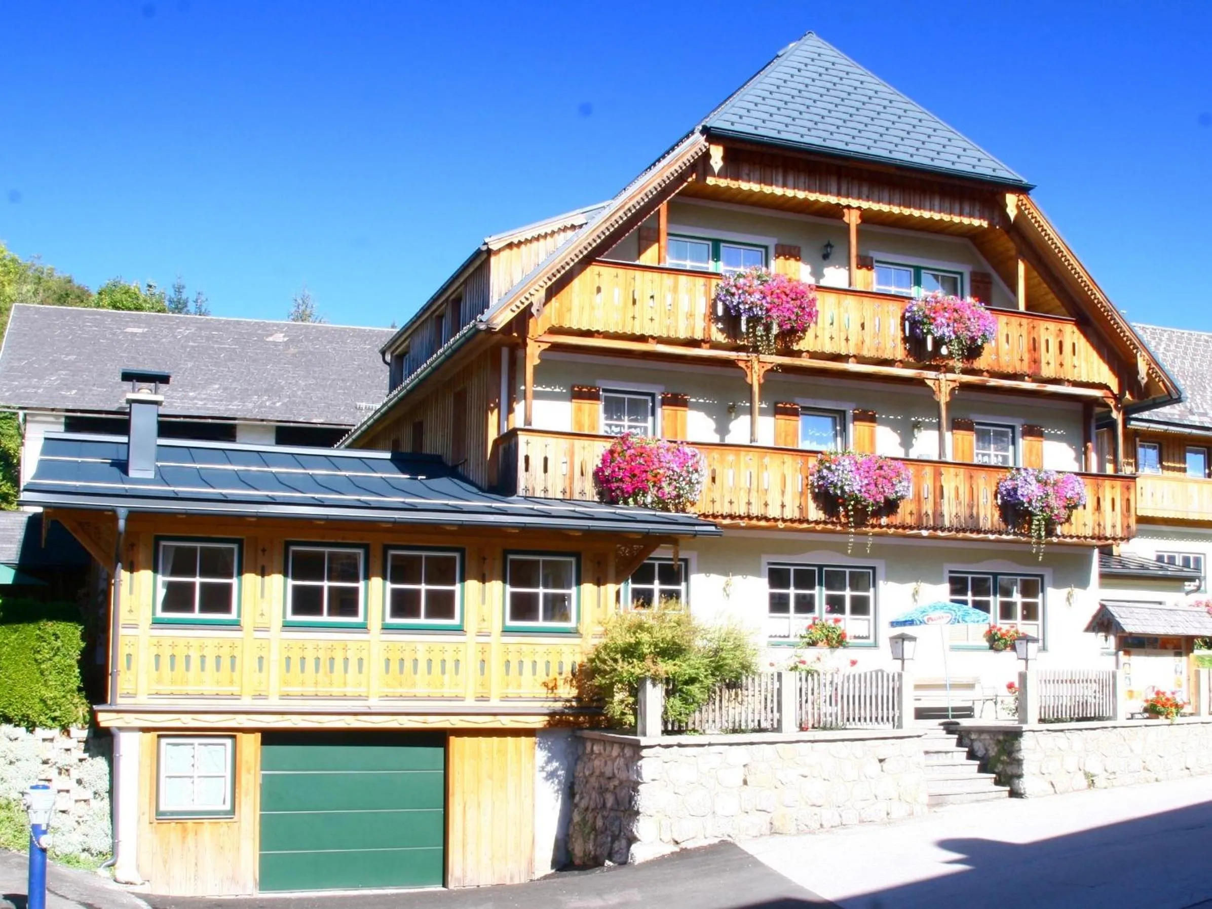 Facade/entrance in Hotel Kreutzer