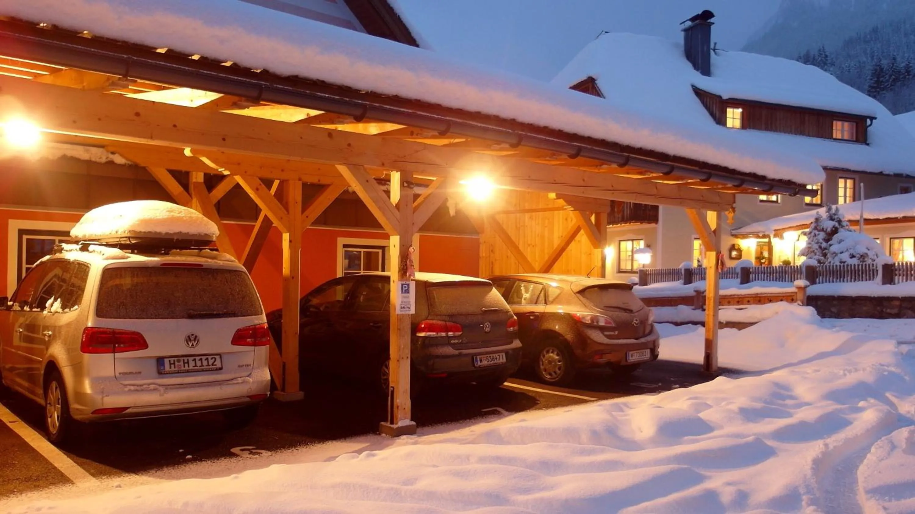 Parking in Hotel Kreutzer