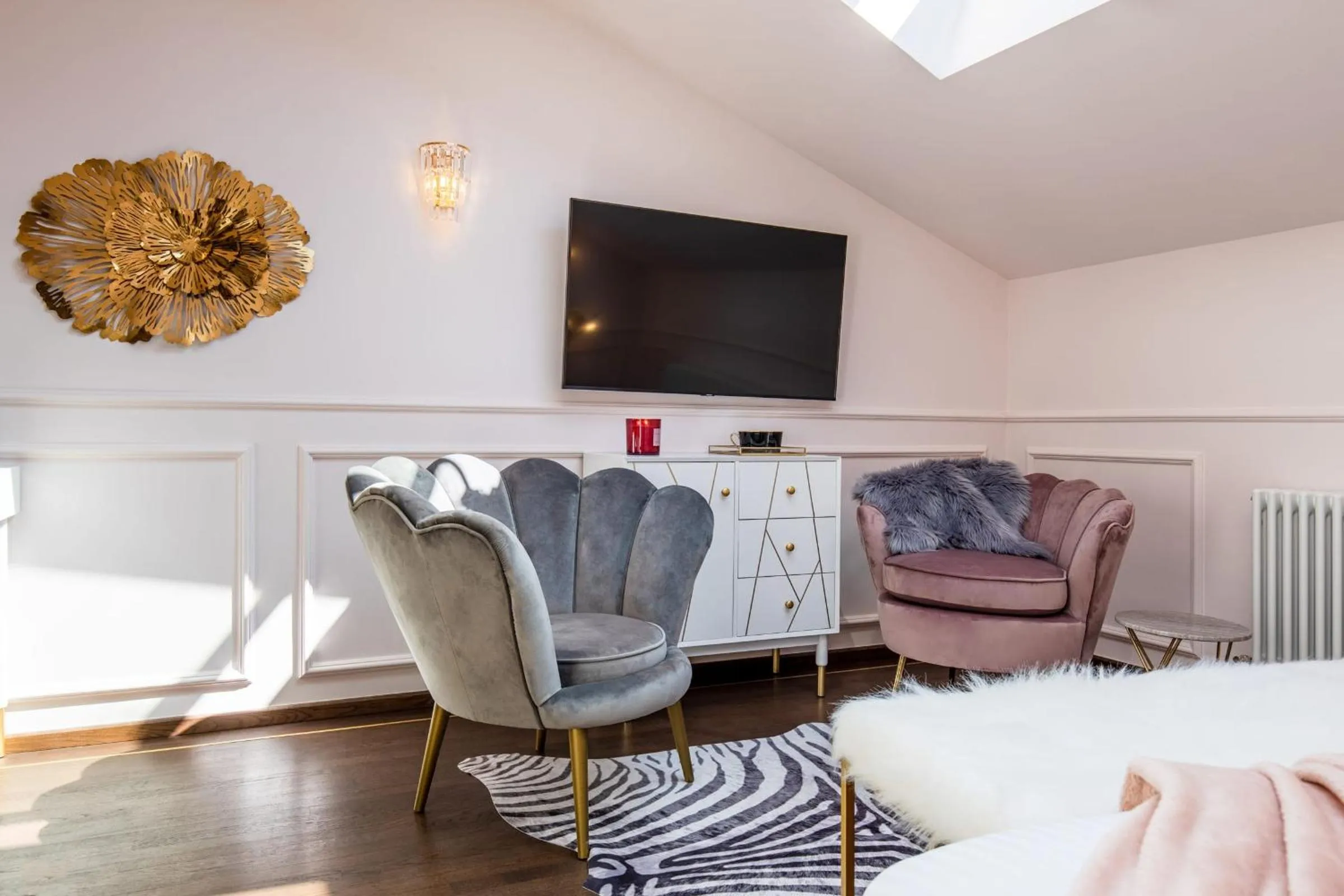 TV and multimedia in Old Town Luxury Suites