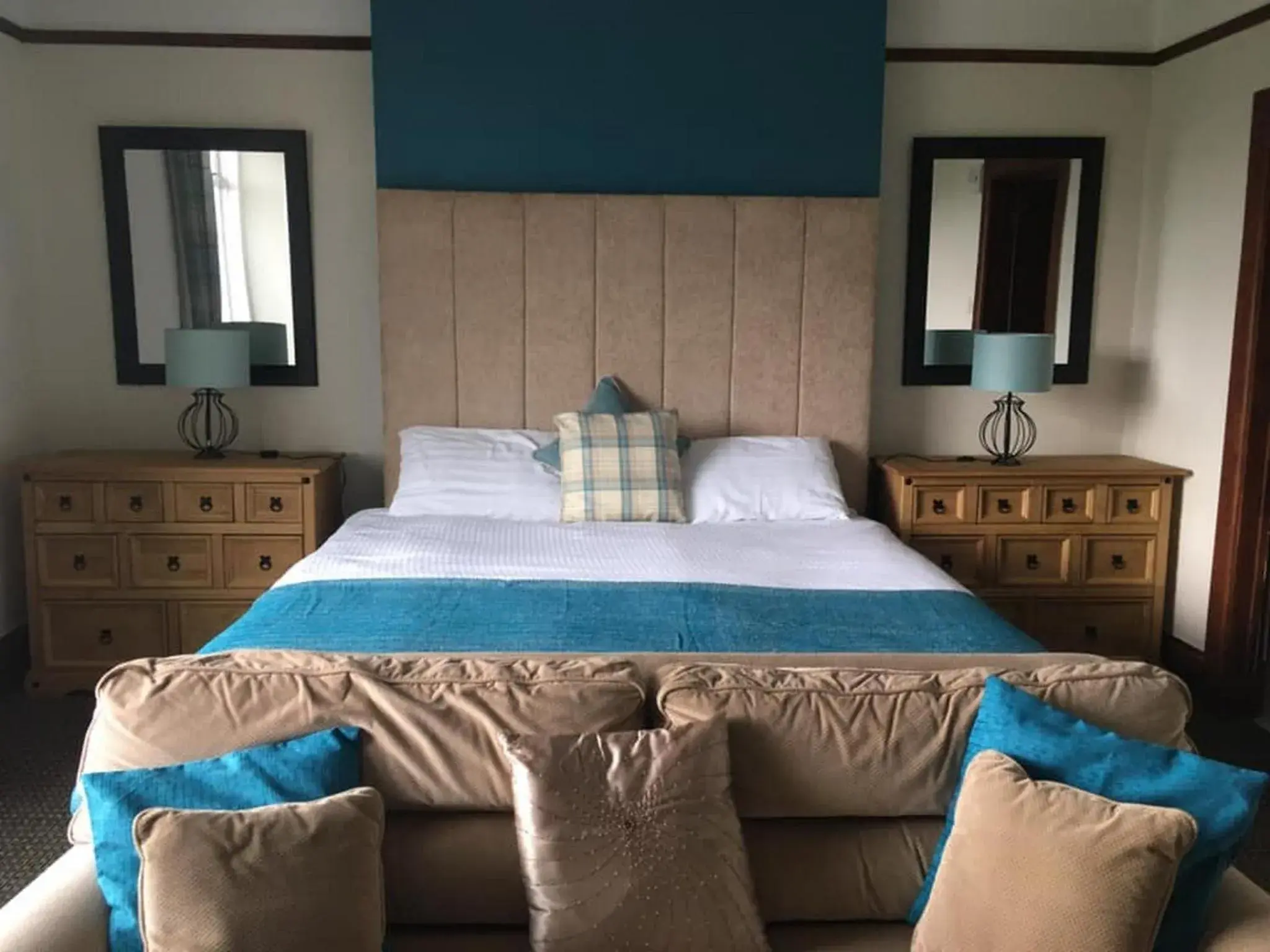 Bedroom, Bed in Kestor Inn, Manaton, Dartmoor National Park, Newton Abbot, Devon Bedroom, Bed in Kestor Inn, Manaton, Dartmoor National Park, Newton Abbot, Devon