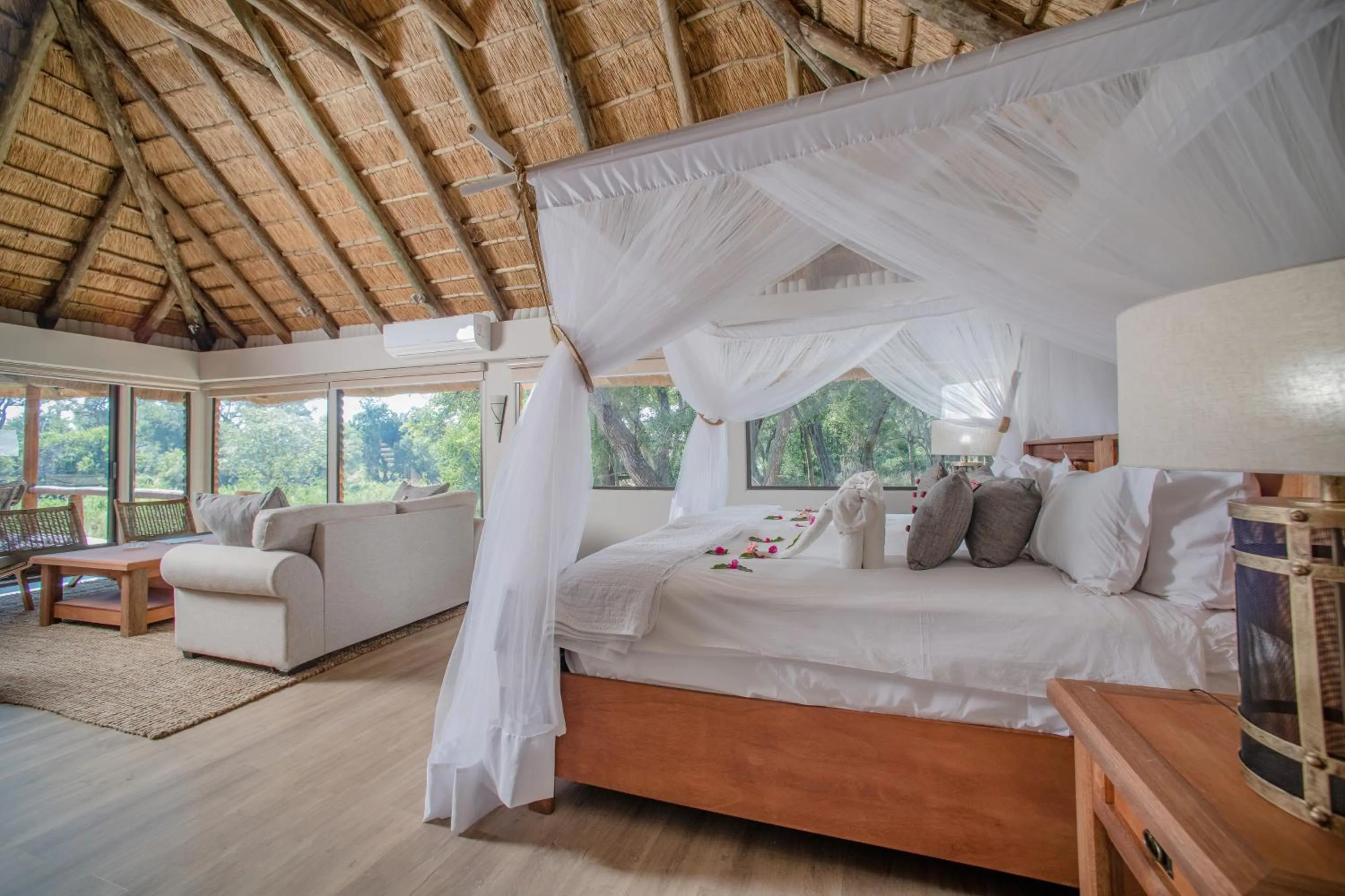 Executive One-Bedroom Suite - single occupancy in Karongwe River Lodge