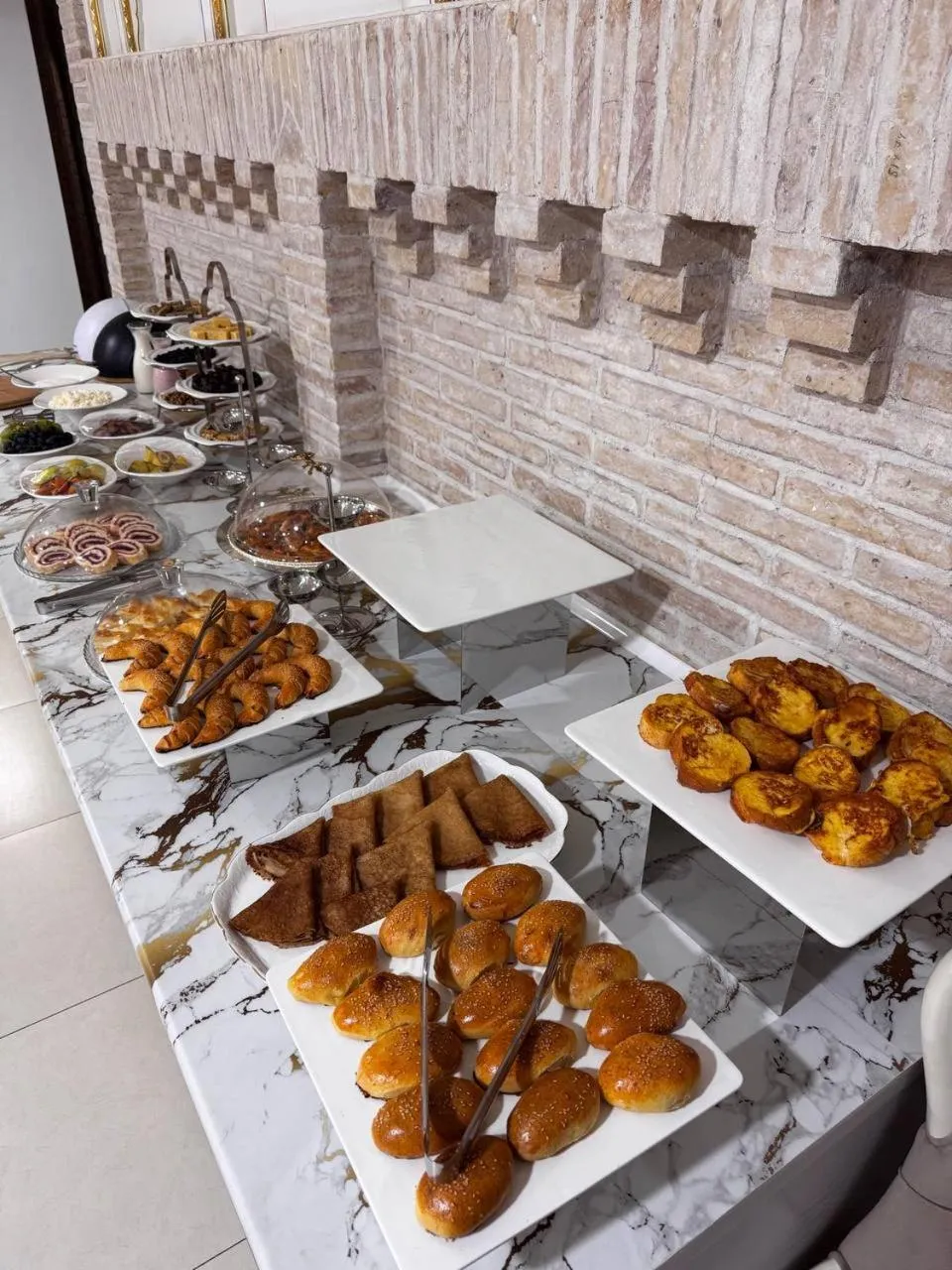 Restaurant/places to eat in Asal Boutique Hotel