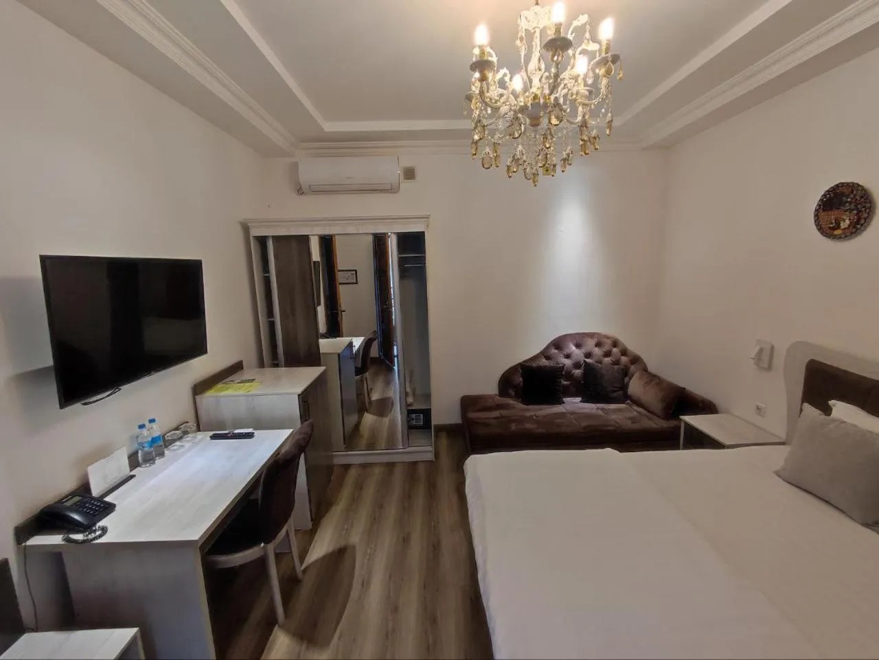 Photo of the whole room, Bed in Asal Boutique Hotel