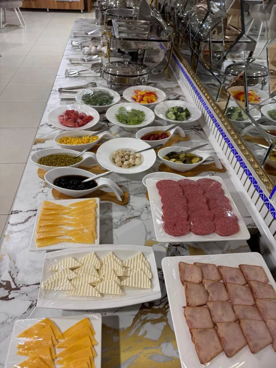 Restaurant/places to eat in Asal Boutique Hotel