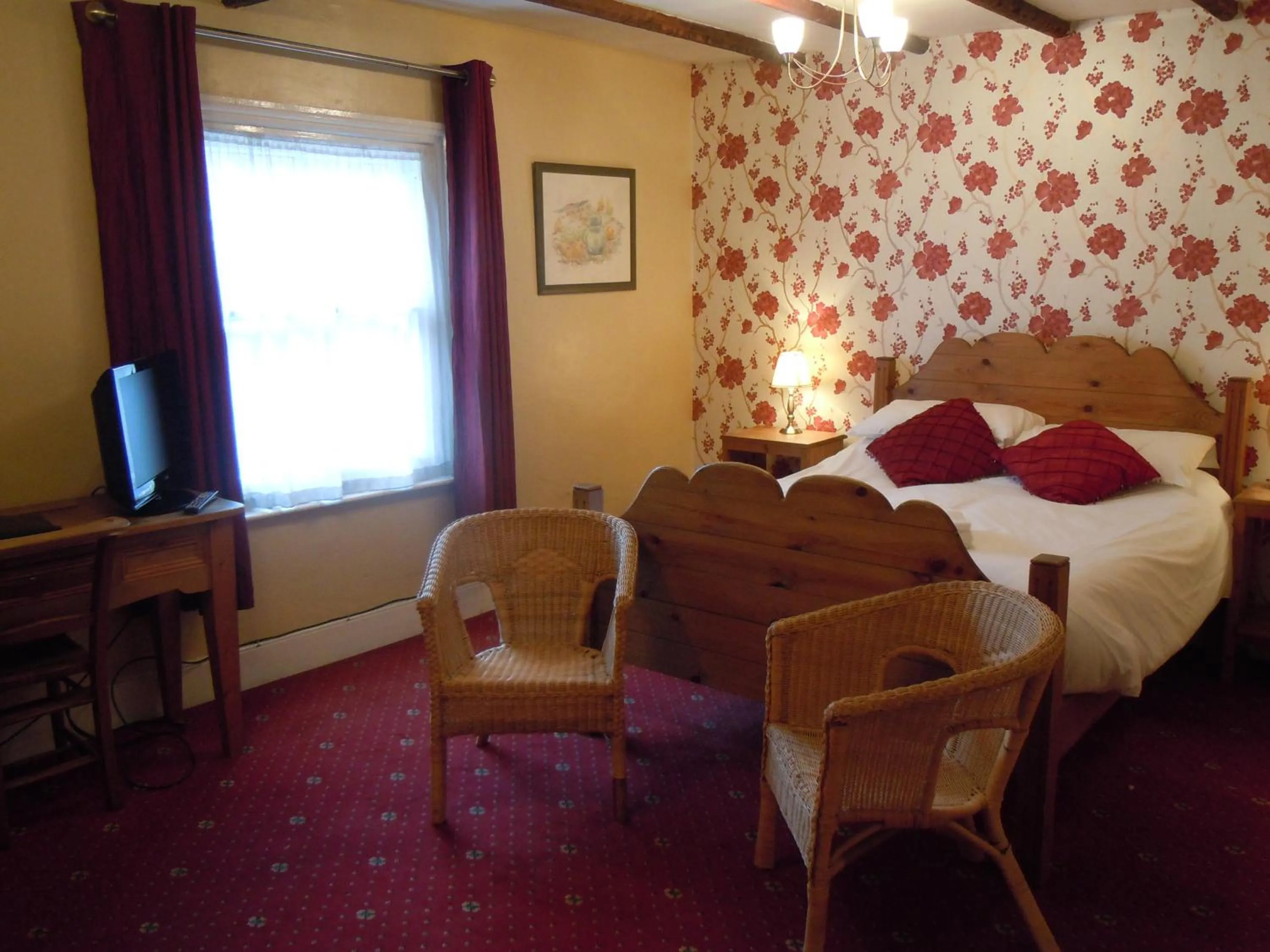 Day, Bed in The New Inn