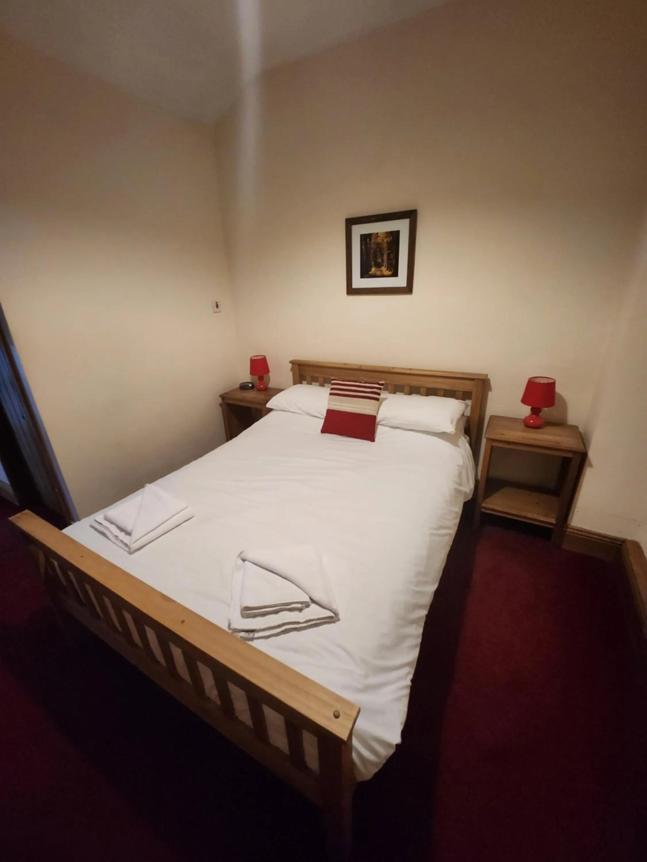 Bed in The New Inn