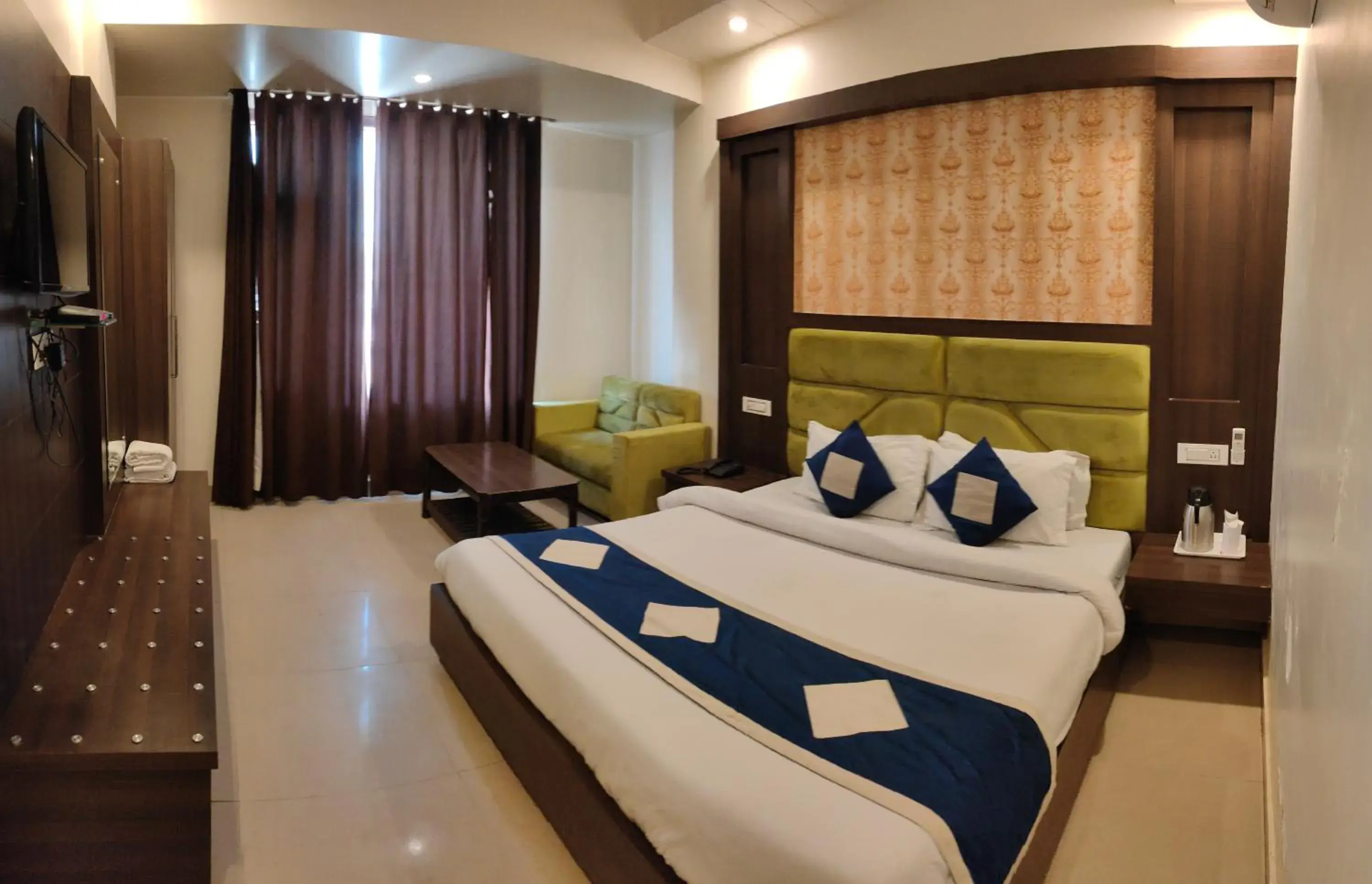 Bed in Hotel Krishna Bed in Hotel Krishna