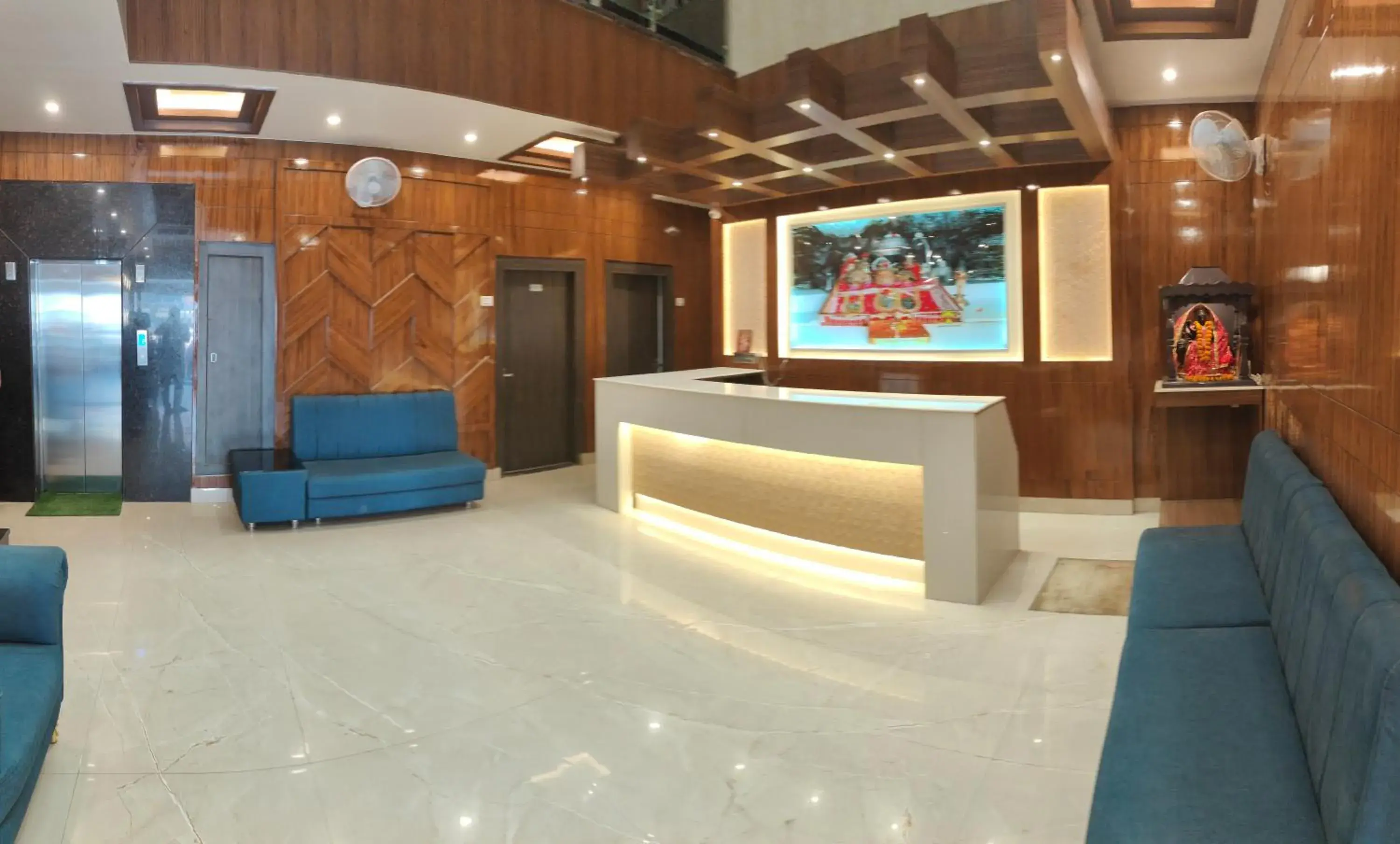 Lobby or reception in Hotel Krishna Lobby or reception in Hotel Krishna