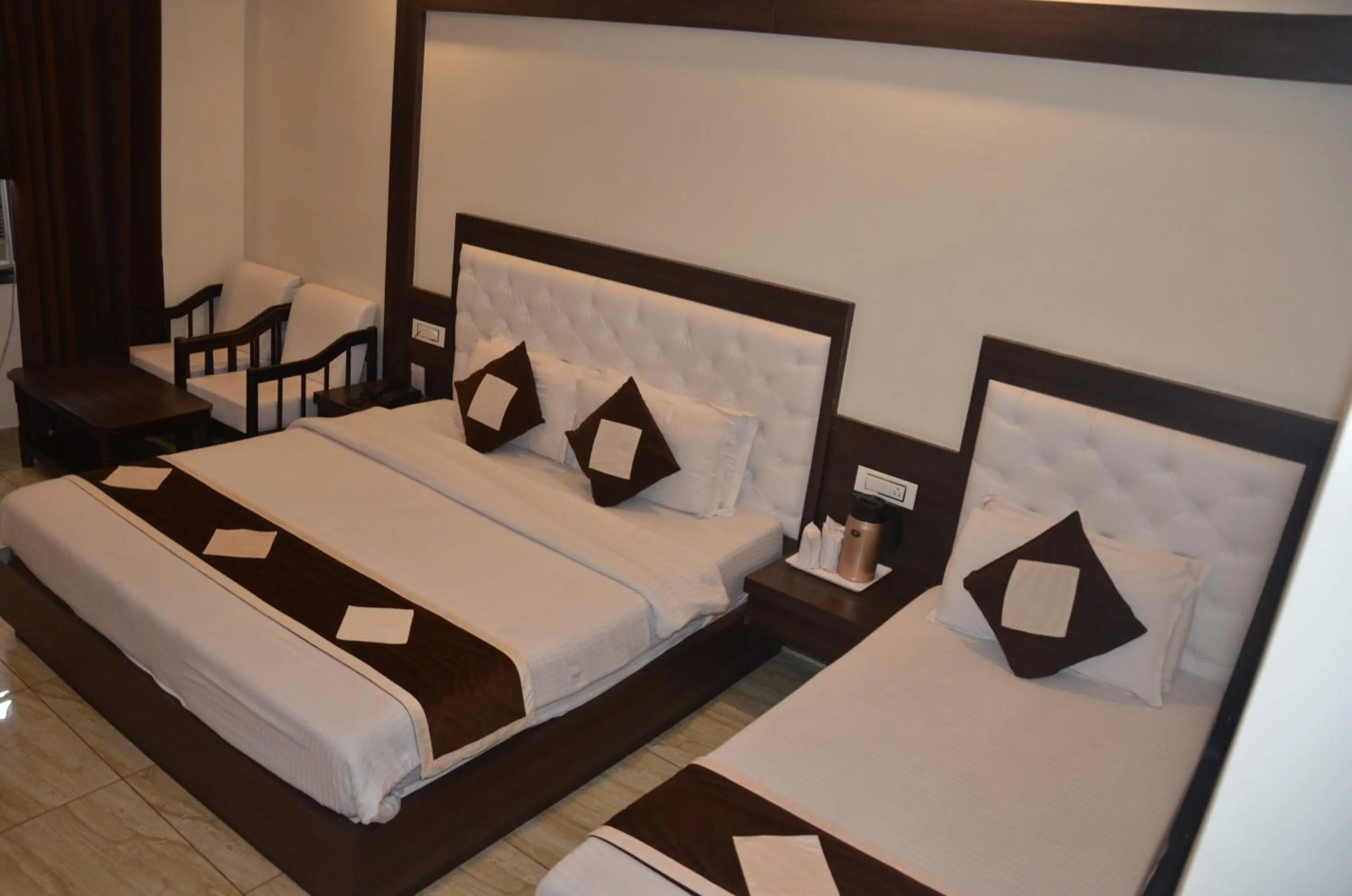 Bed in Hotel Krishna