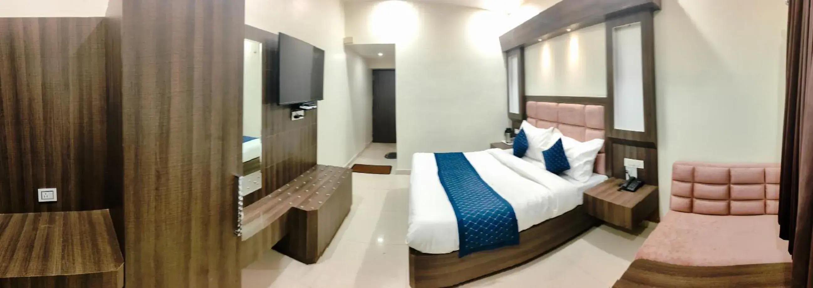 Bedroom, Bed in Hotel Krishna Bedroom, Bed in Hotel Krishna