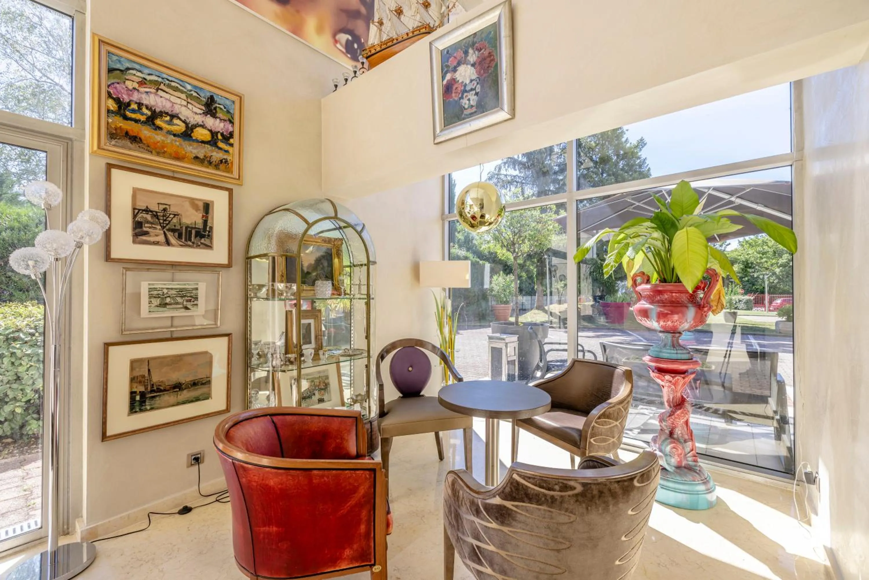 Living room in Hôtel Les Trois Roses, Meylan Grenoble