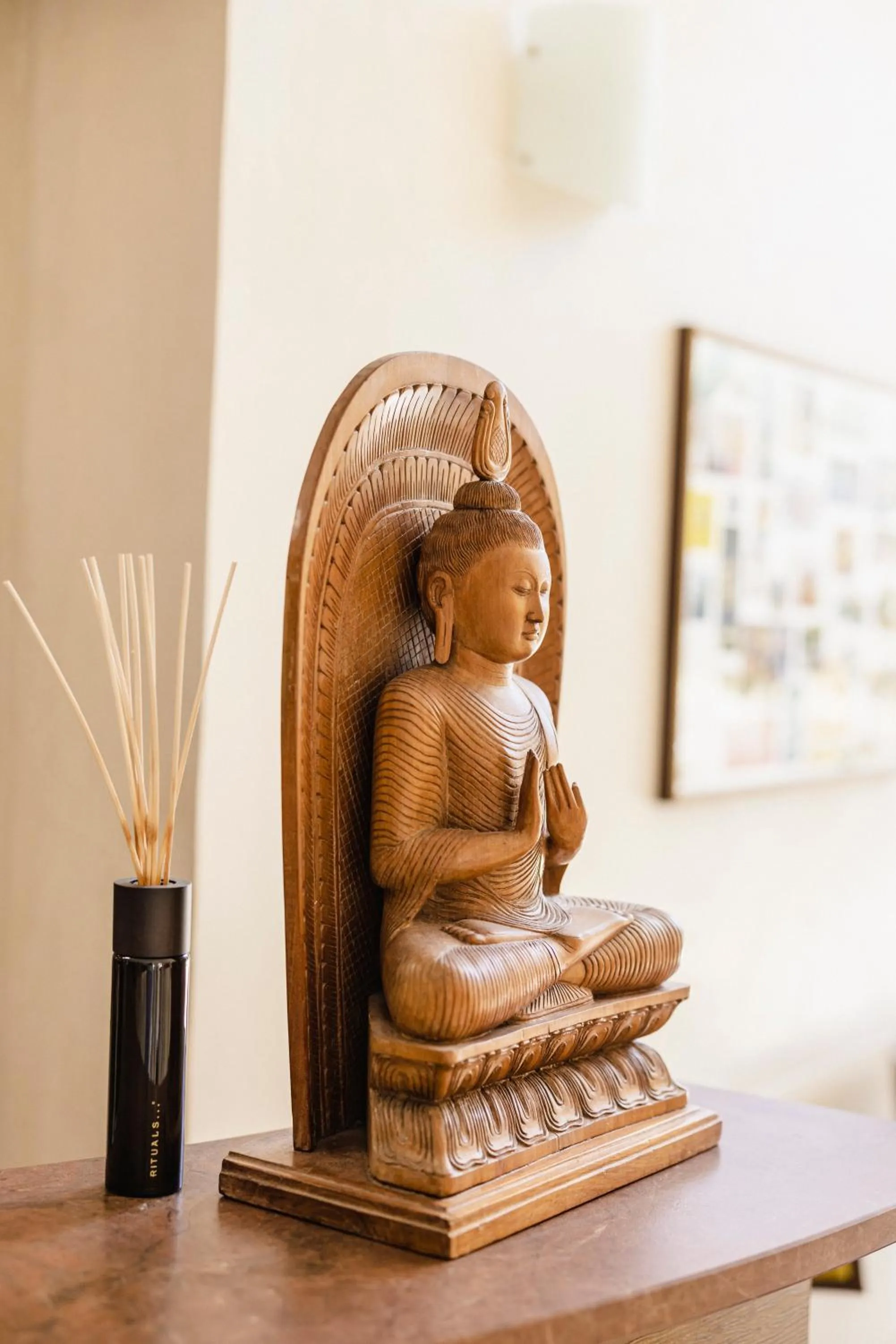 Decorative detail in Hôtel Les Trois Roses, Meylan Grenoble