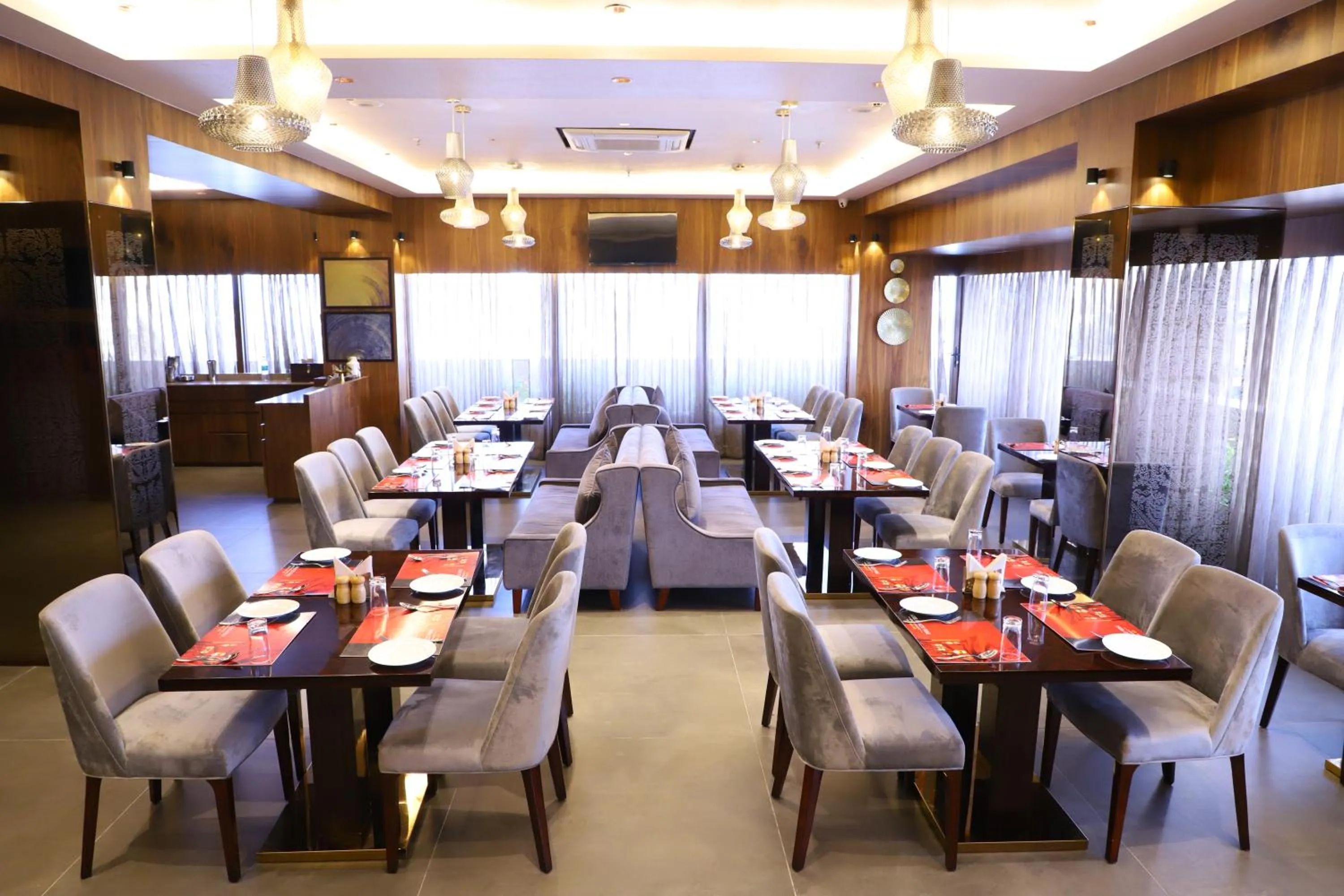 Restaurant/places to eat in Hotel Palazzo Prime