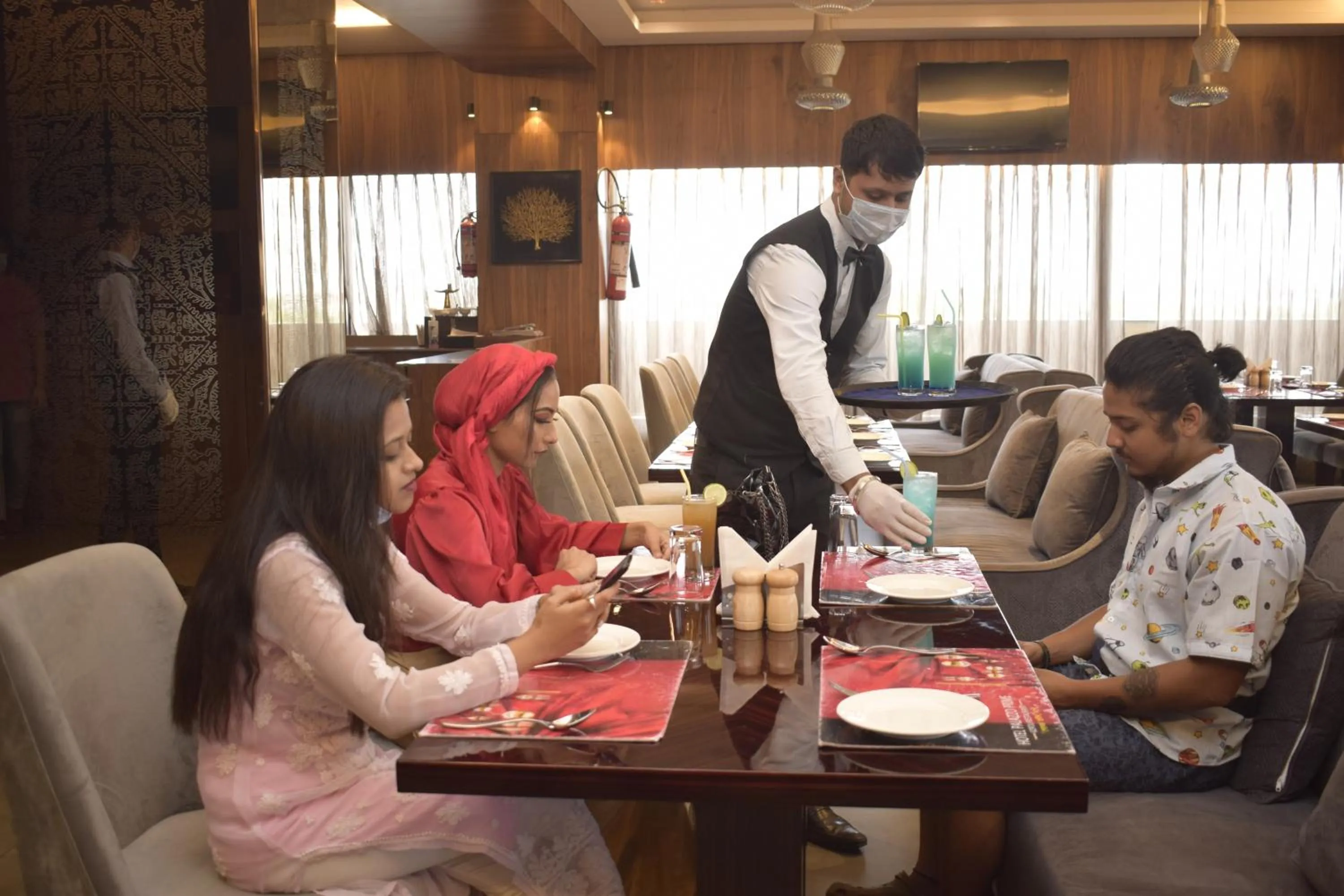 Restaurant/places to eat in Hotel Palazzo Prime