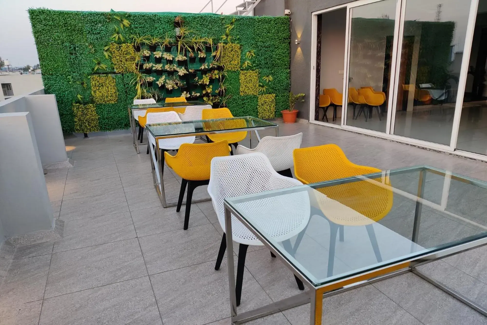 Restaurant/places to eat in Hotel Blue Bells Restaurant/places to eat in Hotel Blue Bells