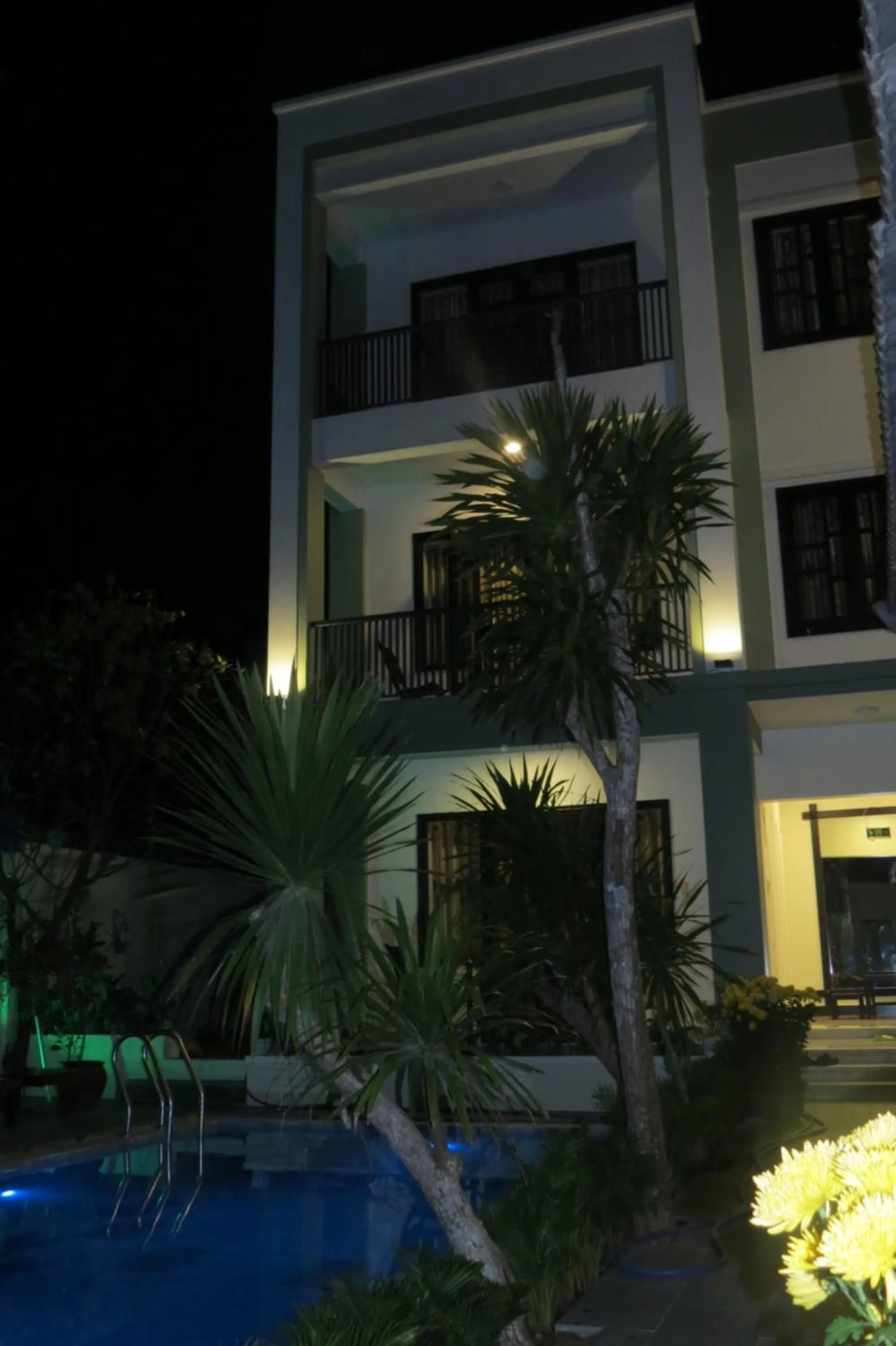 Swimming pool in Starfruit villa Hoi An