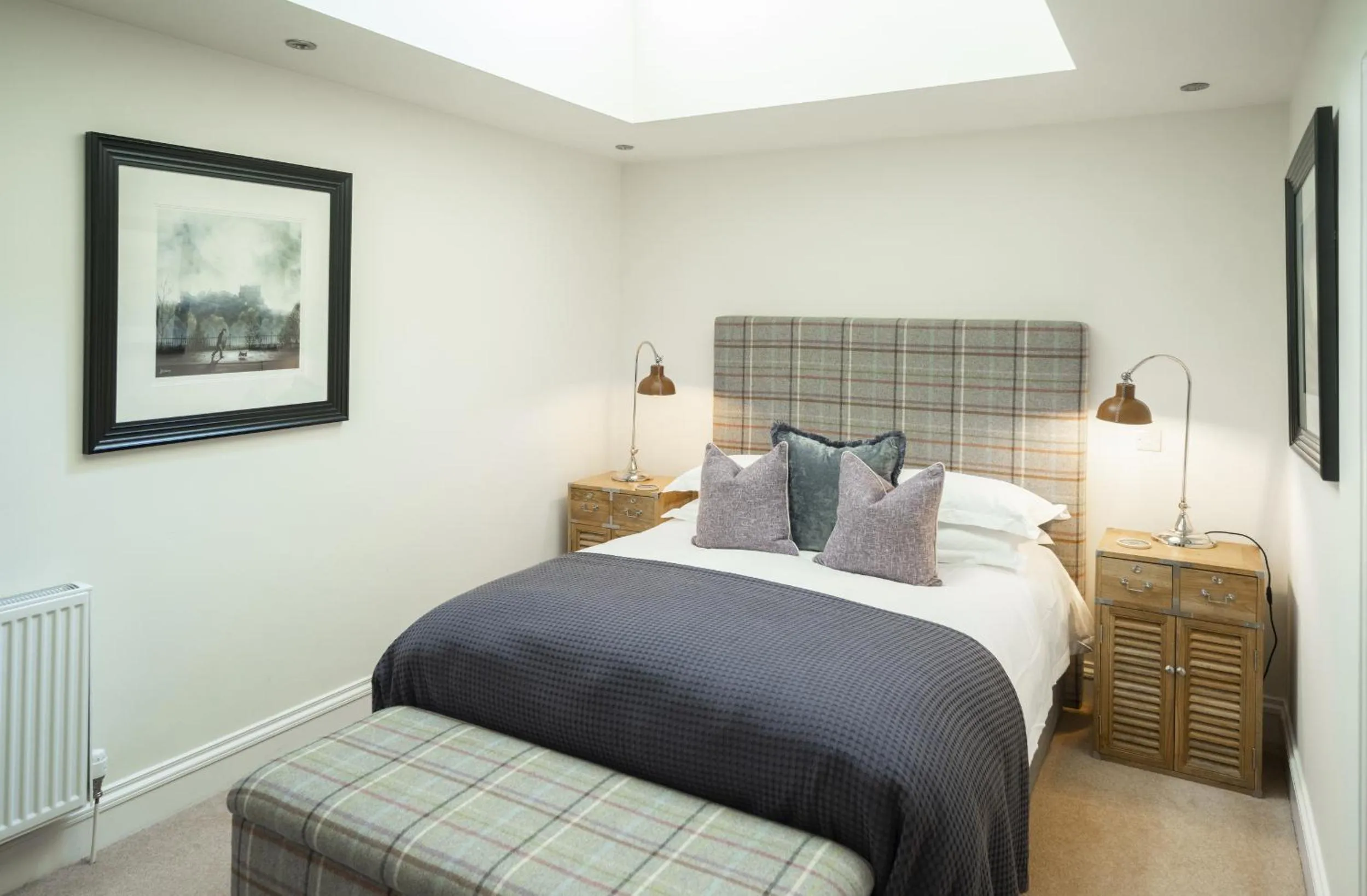 Bedroom, Bed in Black Bull