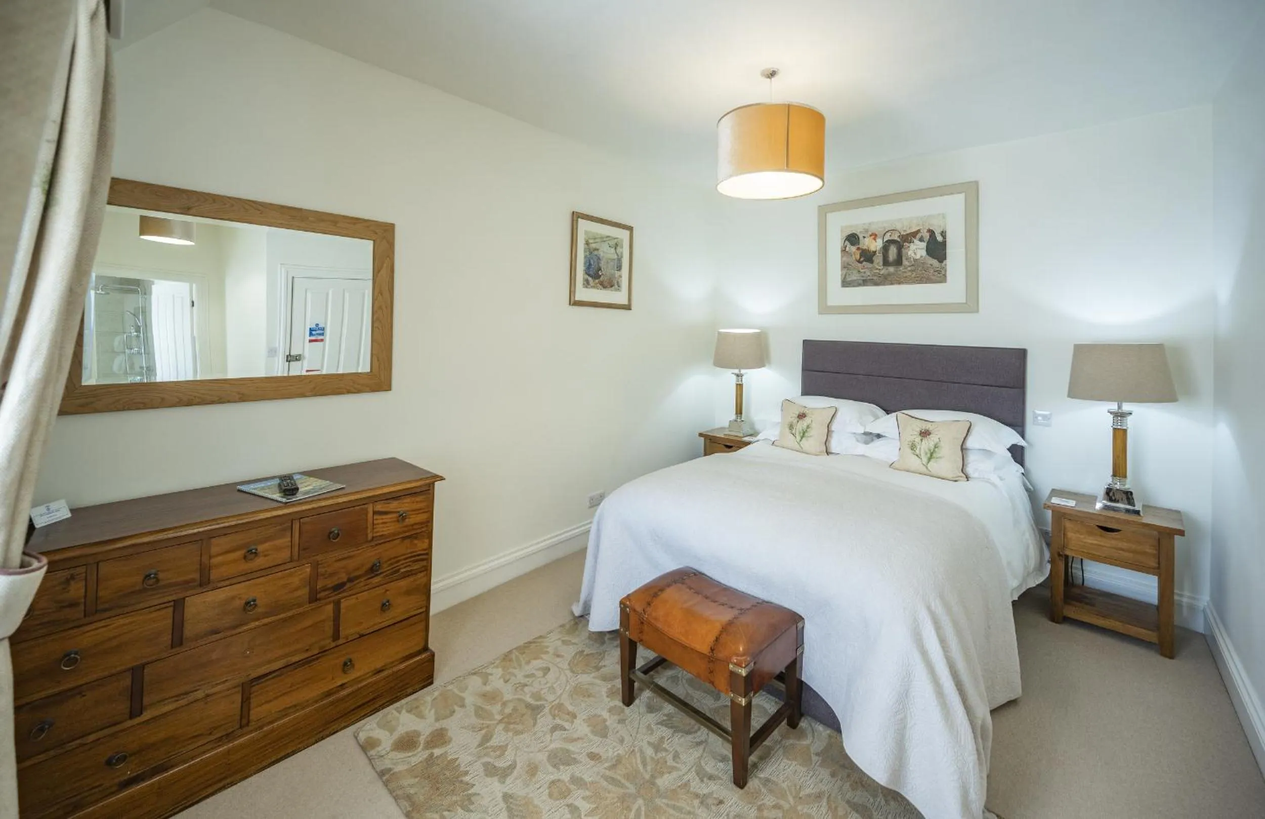 Bedroom, Bed in Black Bull