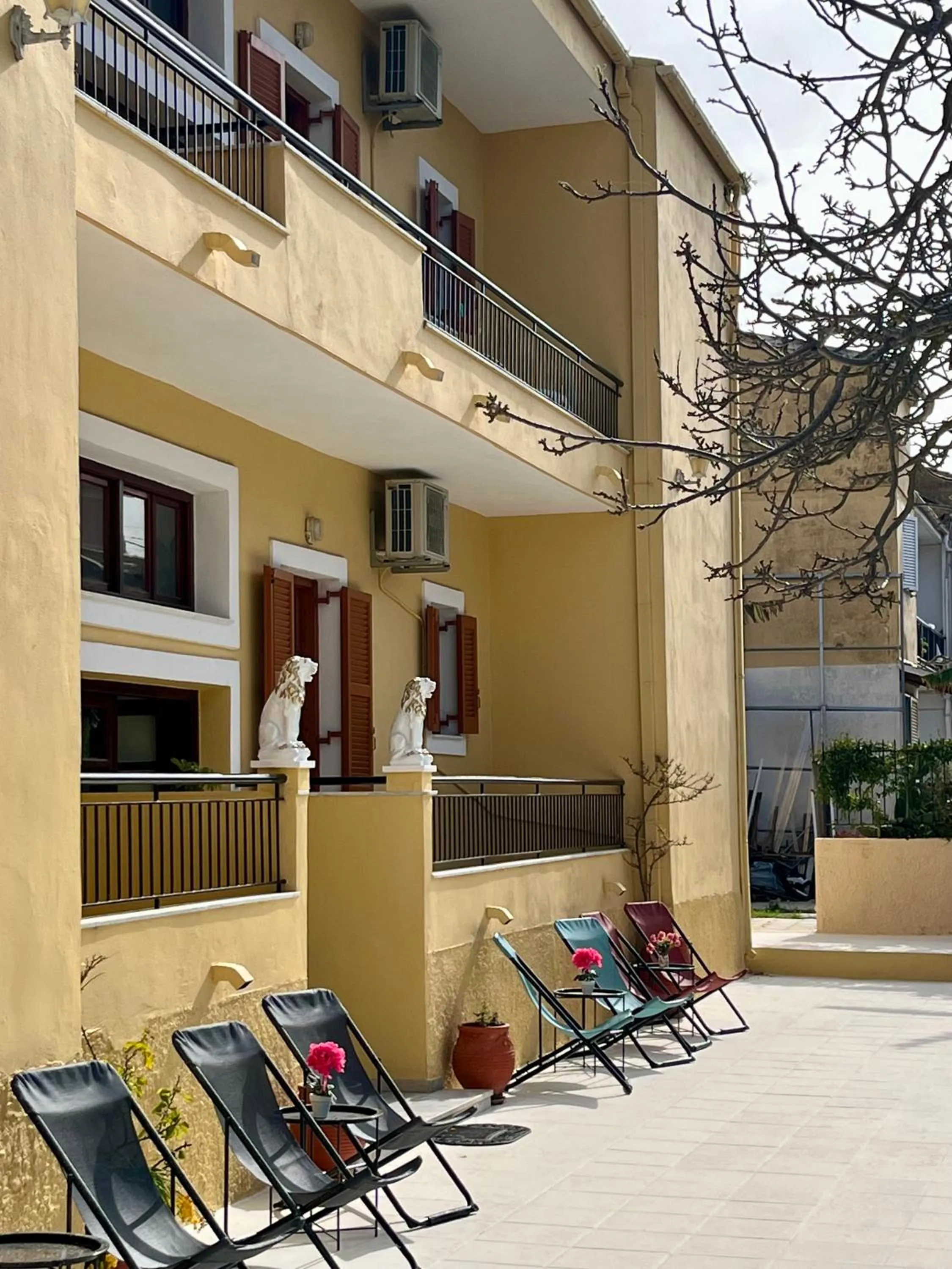 Nicoll Apartments