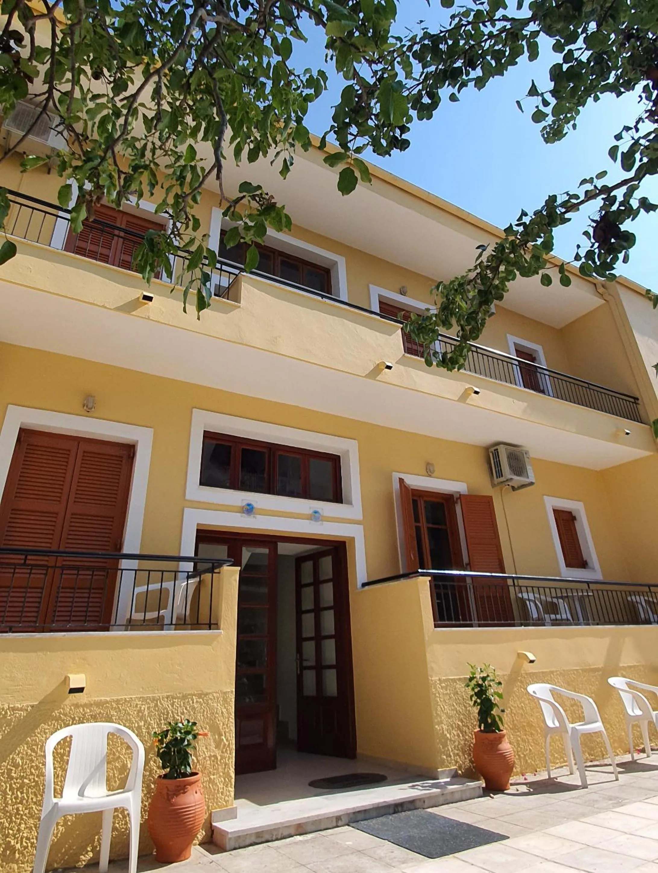 Nicoll Apartments