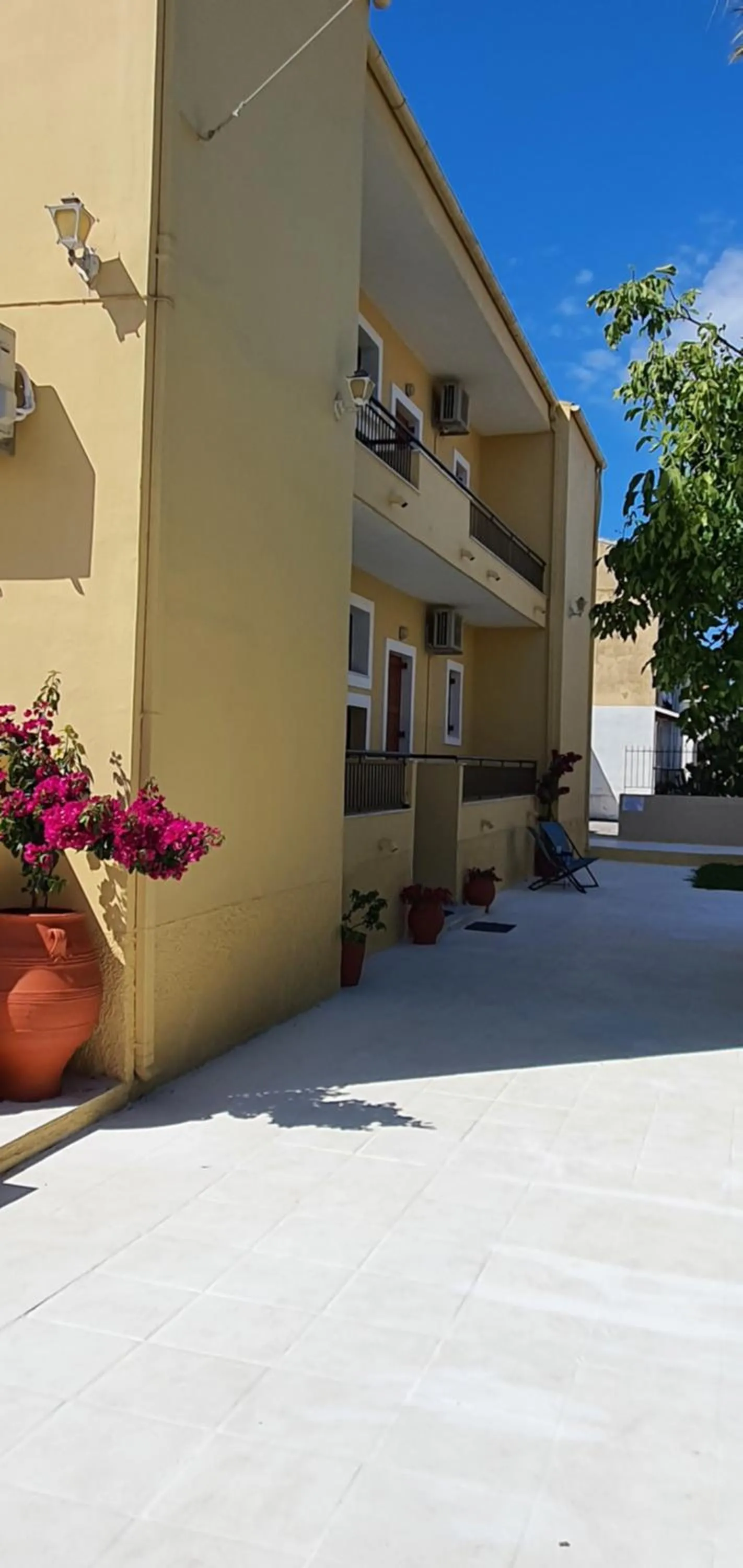 Nicoll Apartments