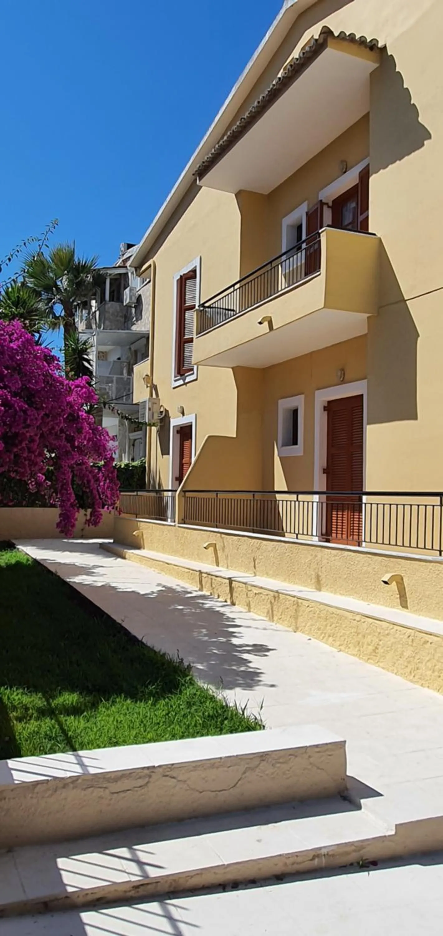 Nicoll Apartments
