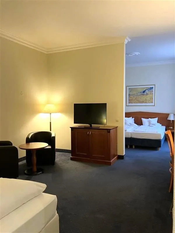 Photo of the whole room, Bed in Wyndham Garden Berlin Mitte