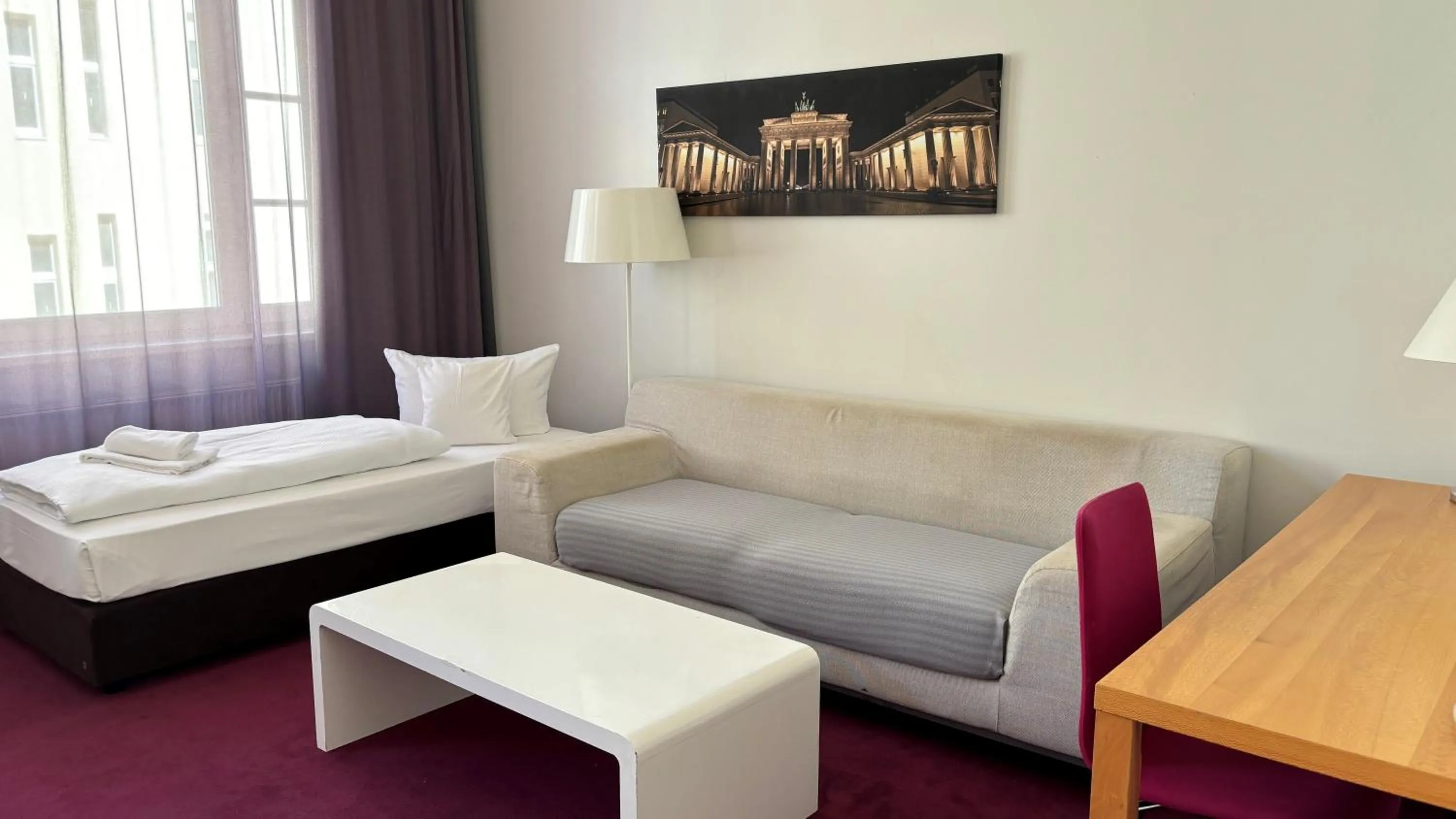 Bedroom, Bed in Wyndham Garden Berlin Mitte