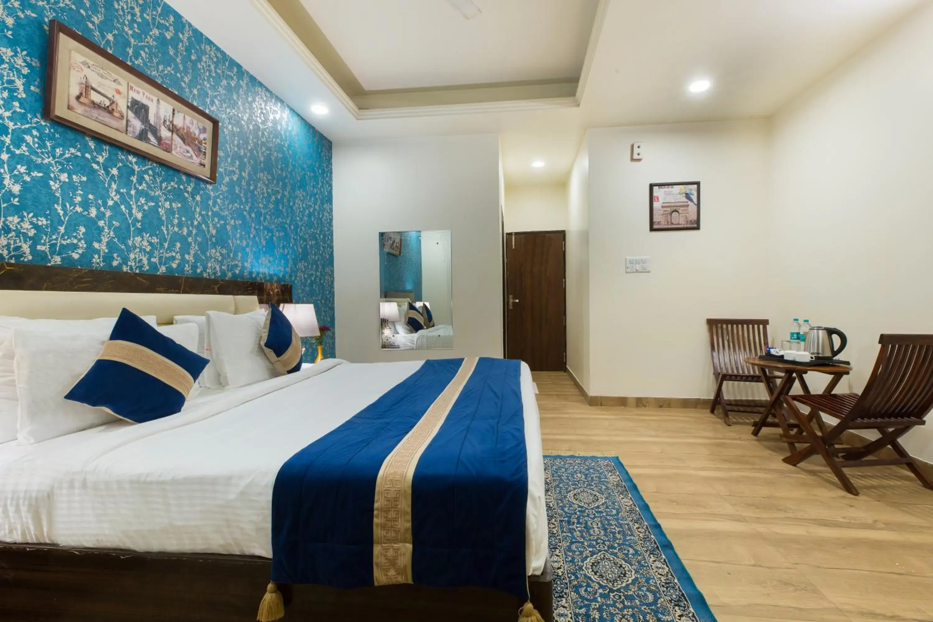 King Room - single occupancy in OPO The Alpino, Delhi Airport King Room - single occupancy in OPO The Alpino, Delhi Airport