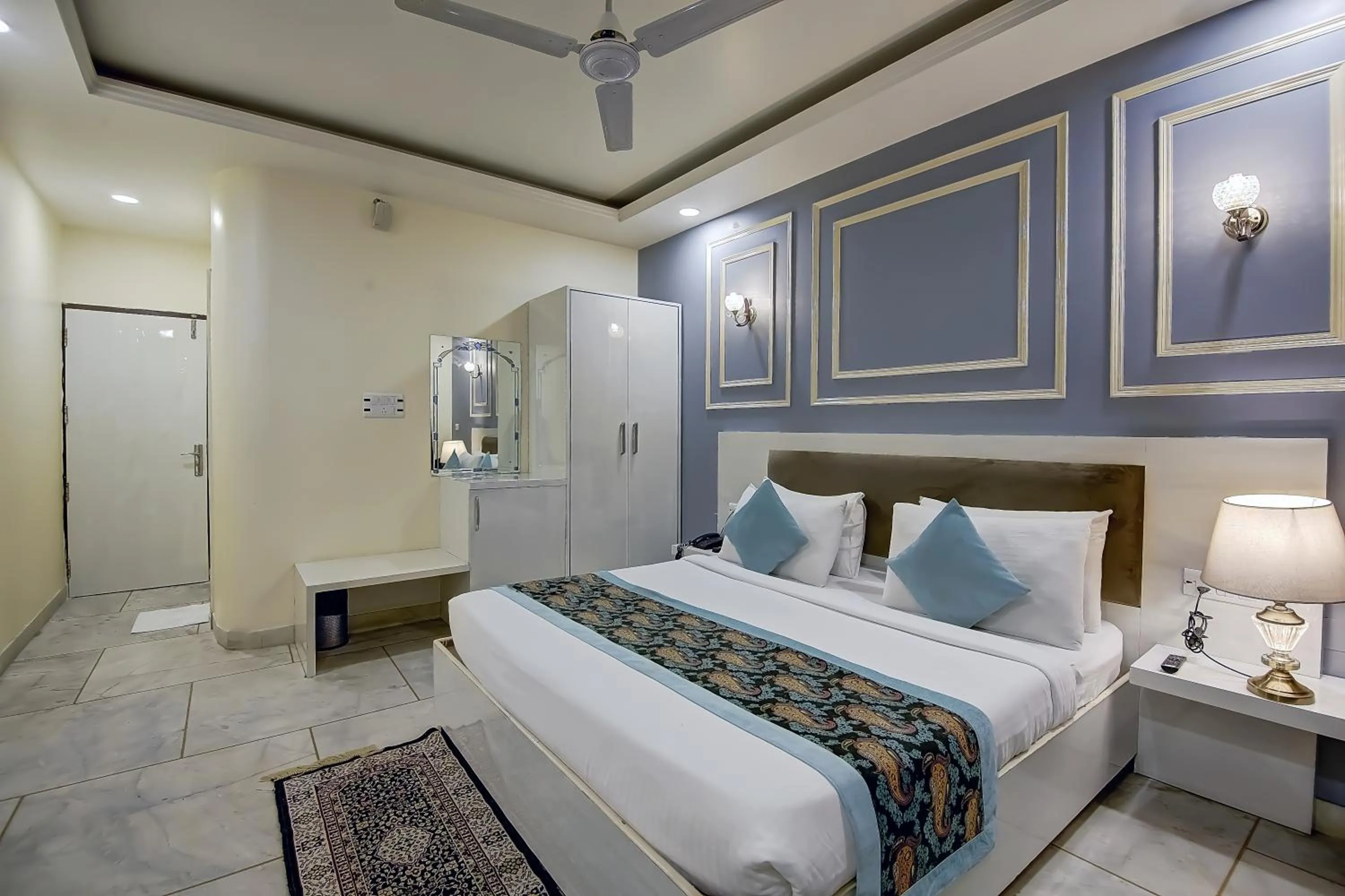 Photo of the whole room, Bed in OPO Alpino Aerocity , Free Airport Pickup