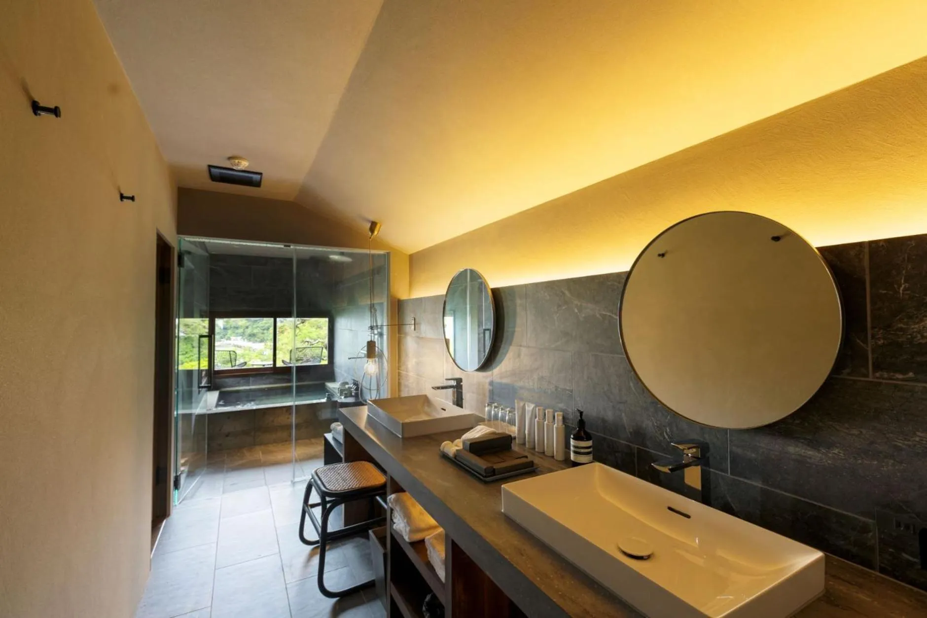 Gamagori Classic Hotel