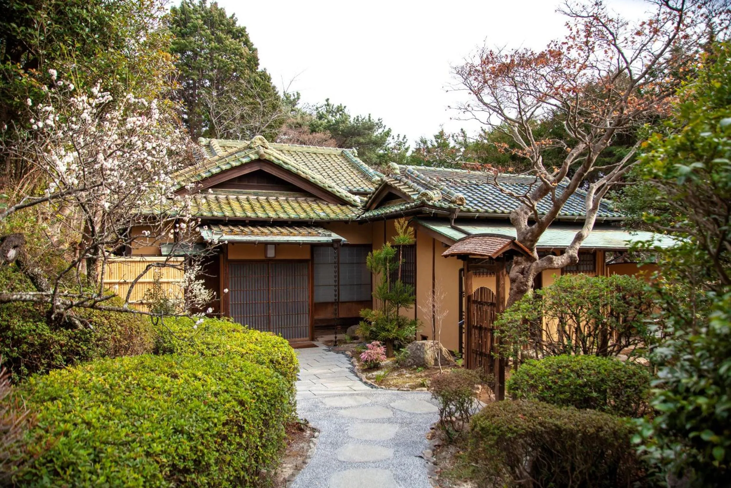 Gamagori Classic Hotel