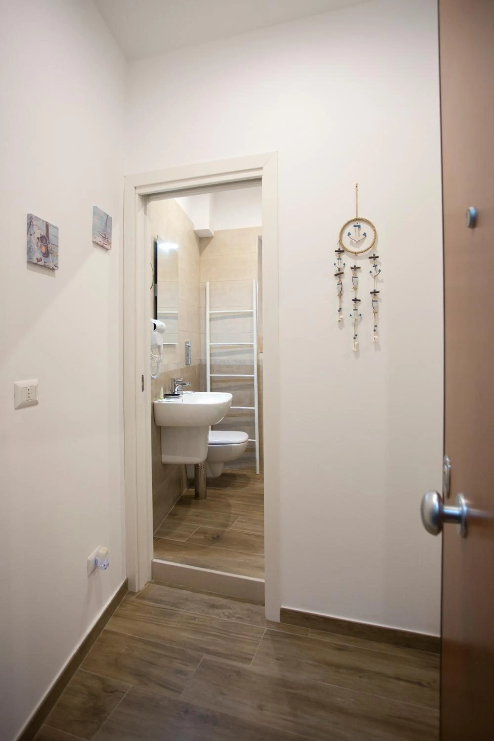 Shower in B&B LA CHICCA