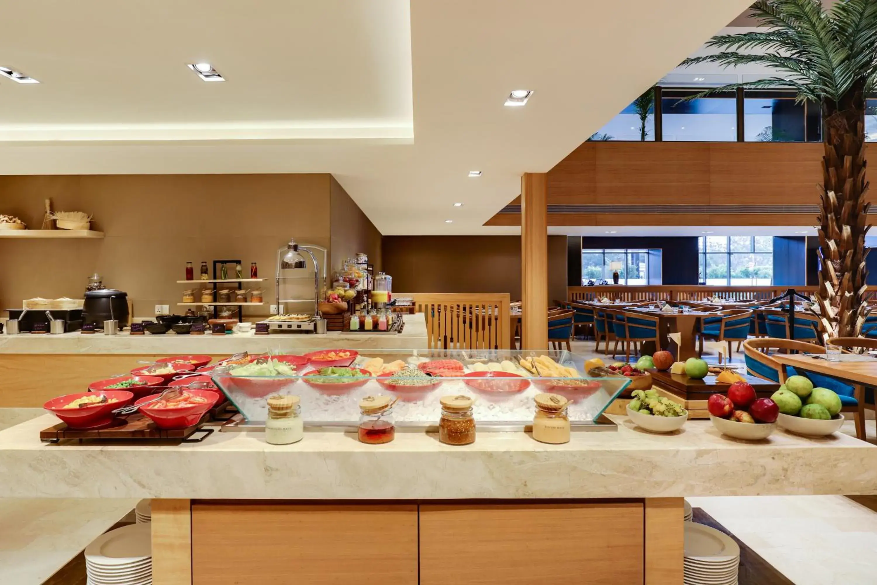 Buffet breakfast in Lemon Tree Premier, Vijayawada Buffet breakfast in Lemon Tree Premier, Vijayawada