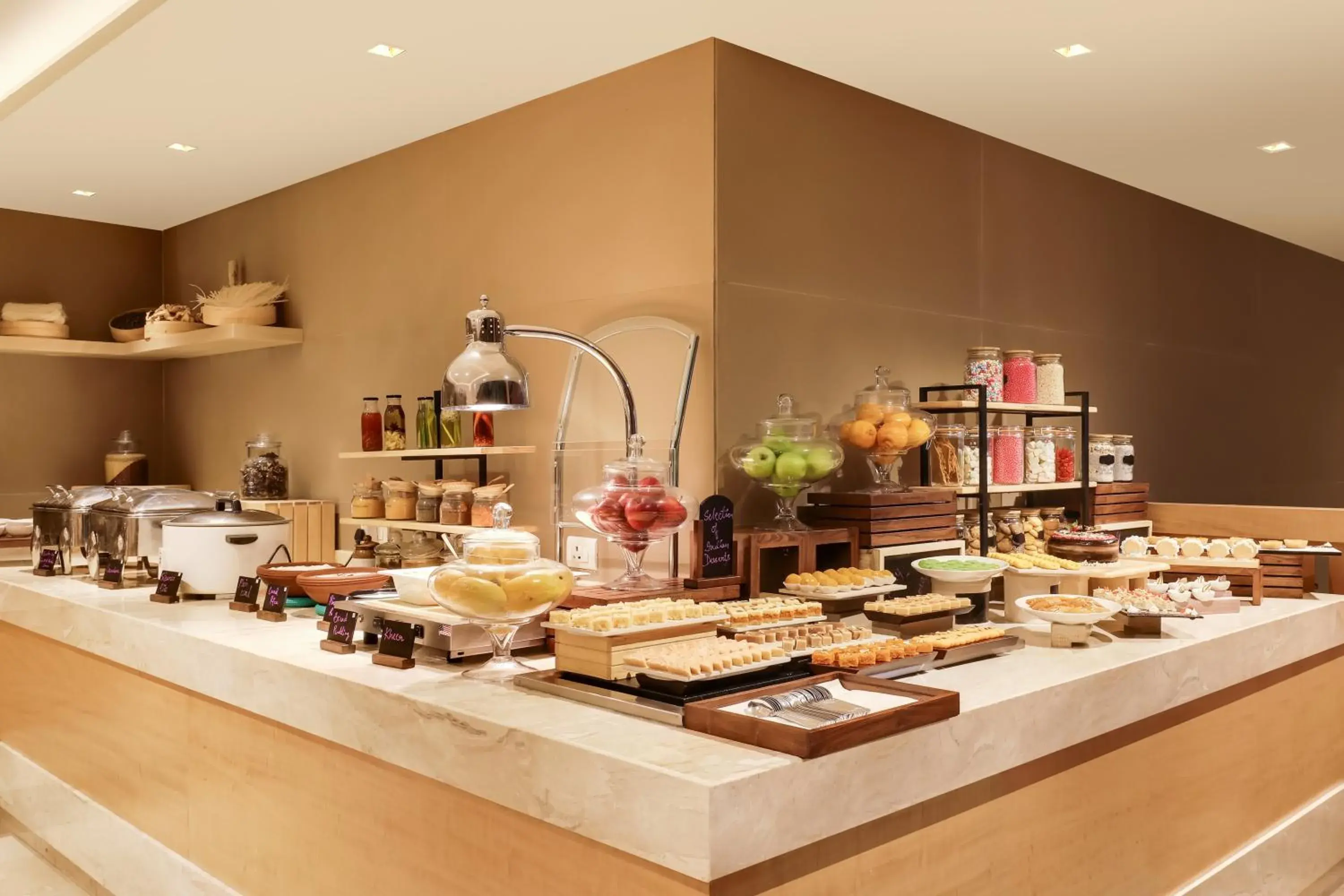 Buffet breakfast in Lemon Tree Premier, Vijayawada Buffet breakfast in Lemon Tree Premier, Vijayawada