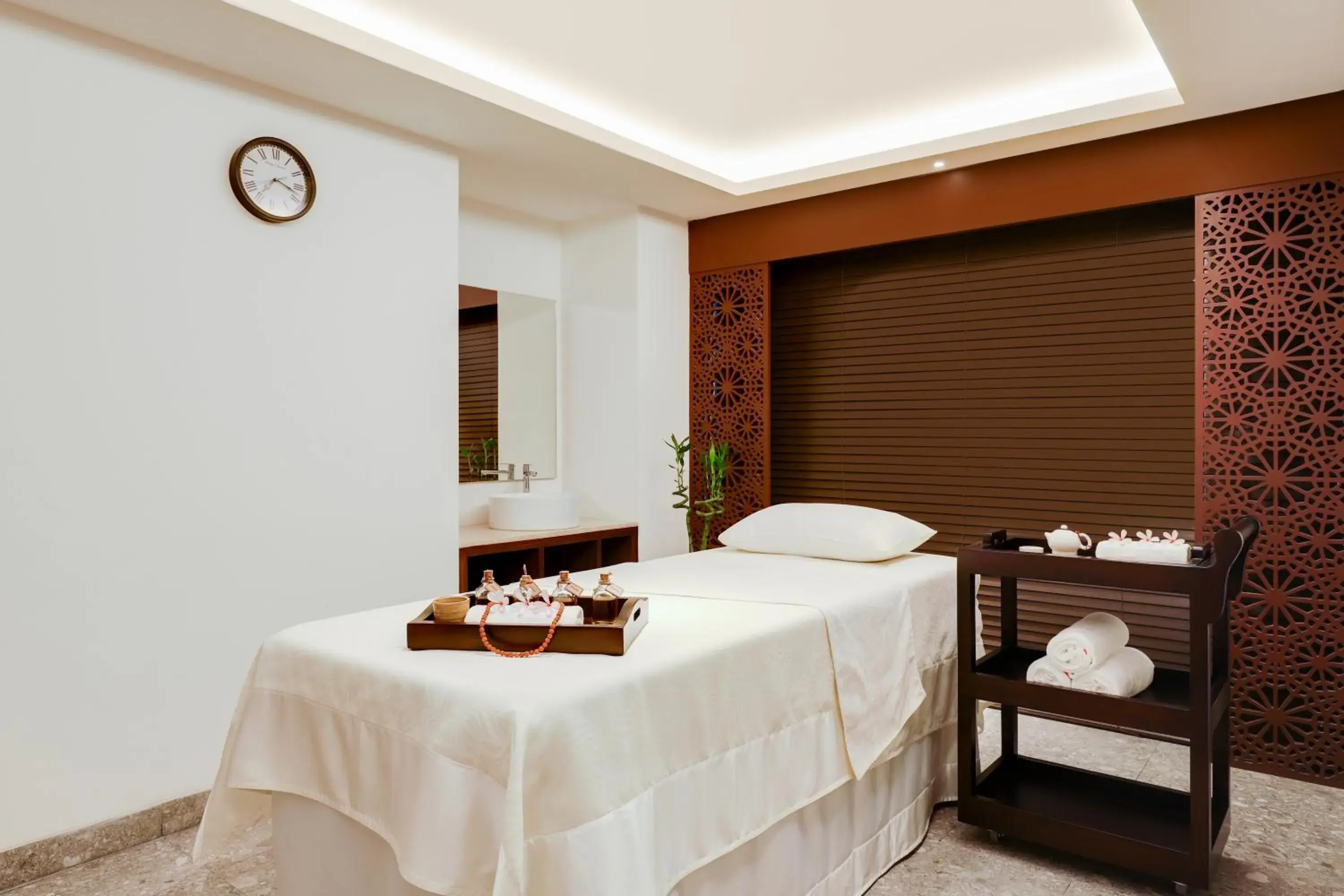 Spa and wellness centre/facilities, Bed in Lemon Tree Premier, Vijayawada Spa and wellness centre/facilities, Bed in Lemon Tree Premier, Vijayawada