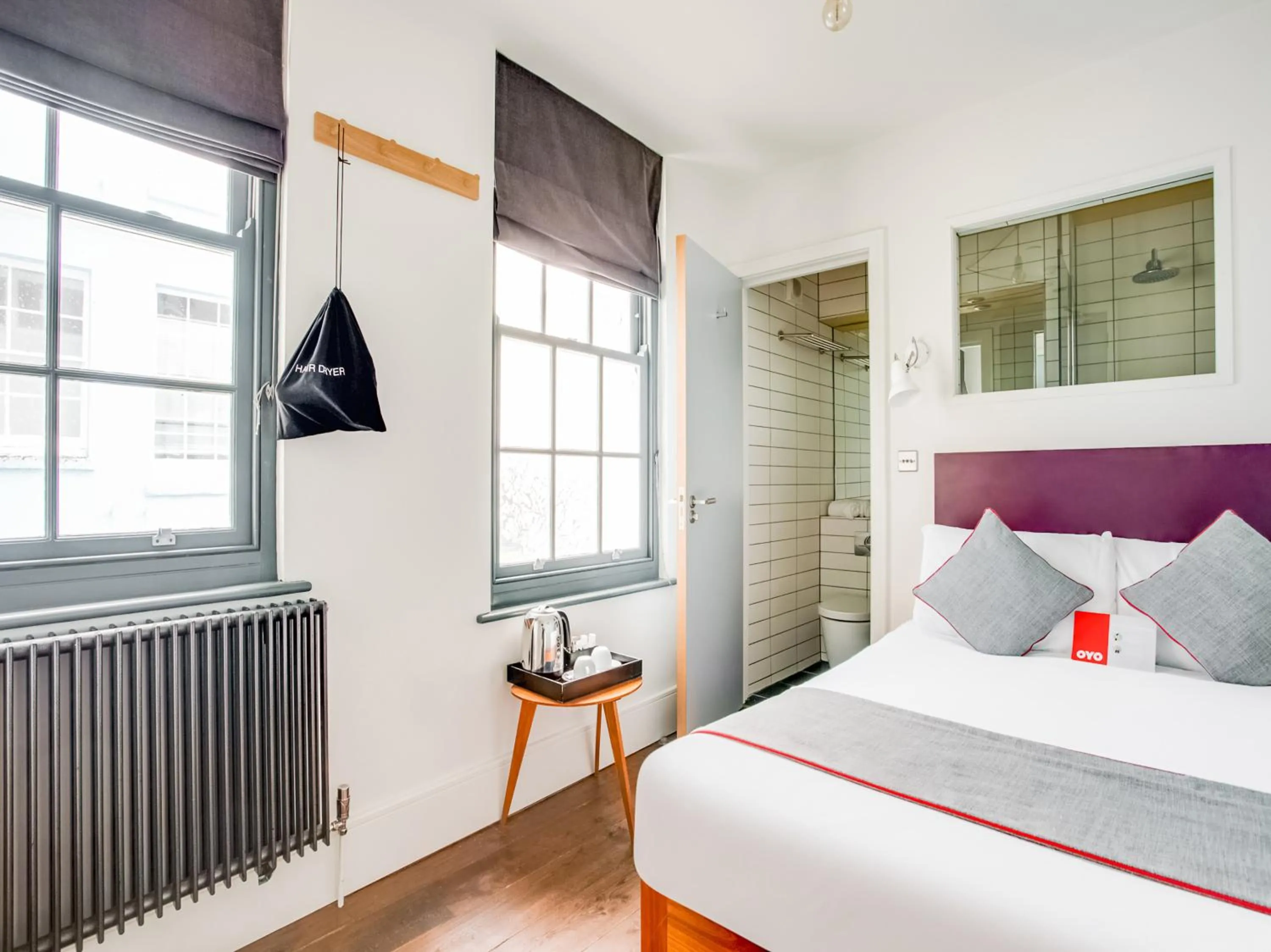 Bedroom in OYO Fab Guest House