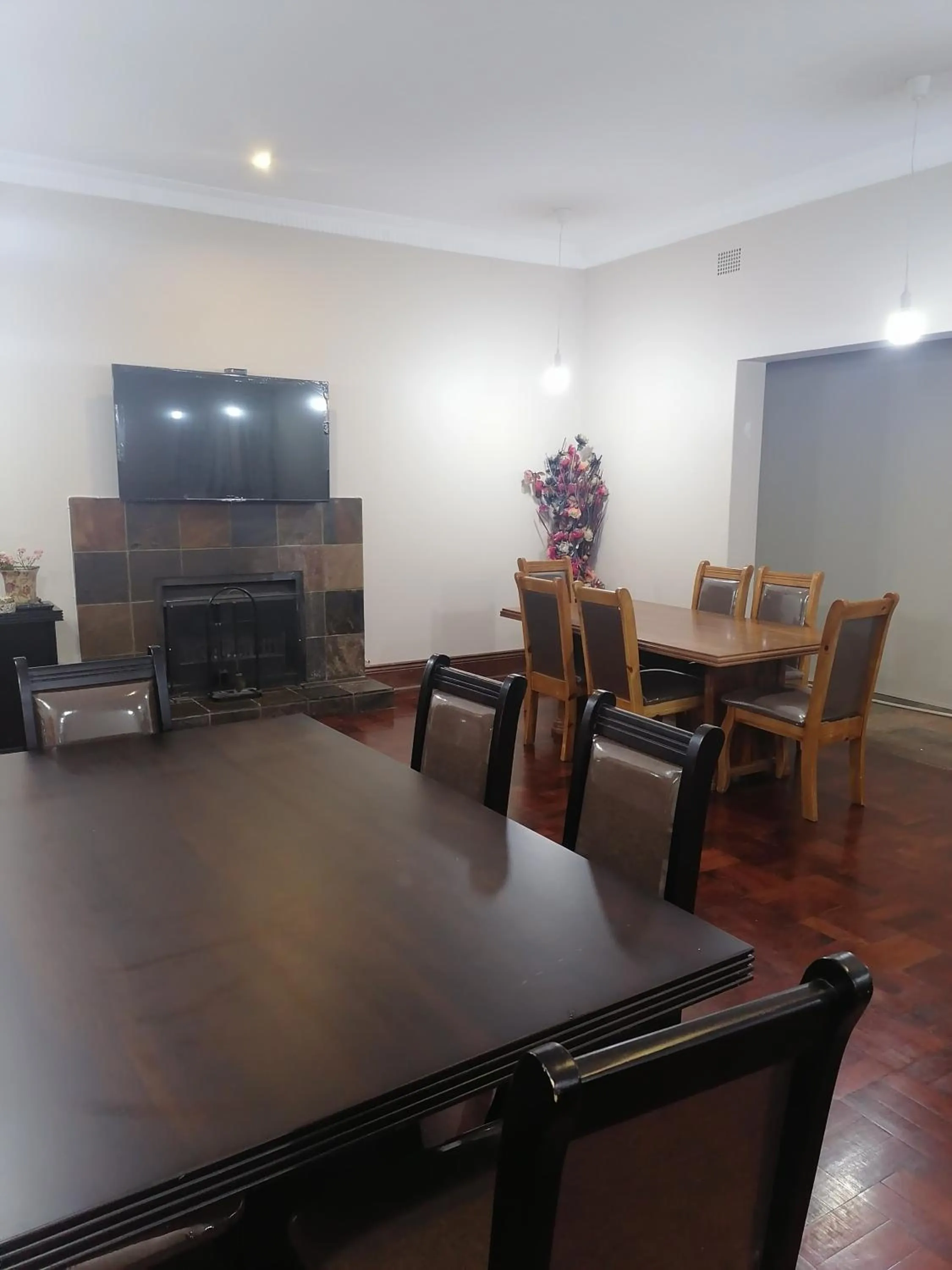 180 On Anderson Guest House