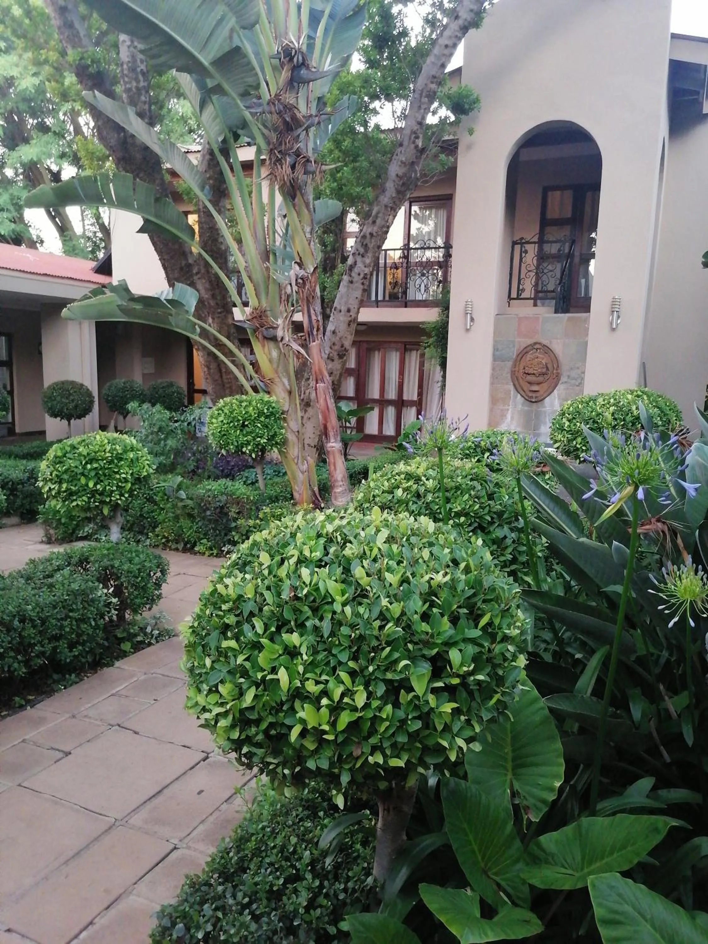 180 On Anderson Guest House