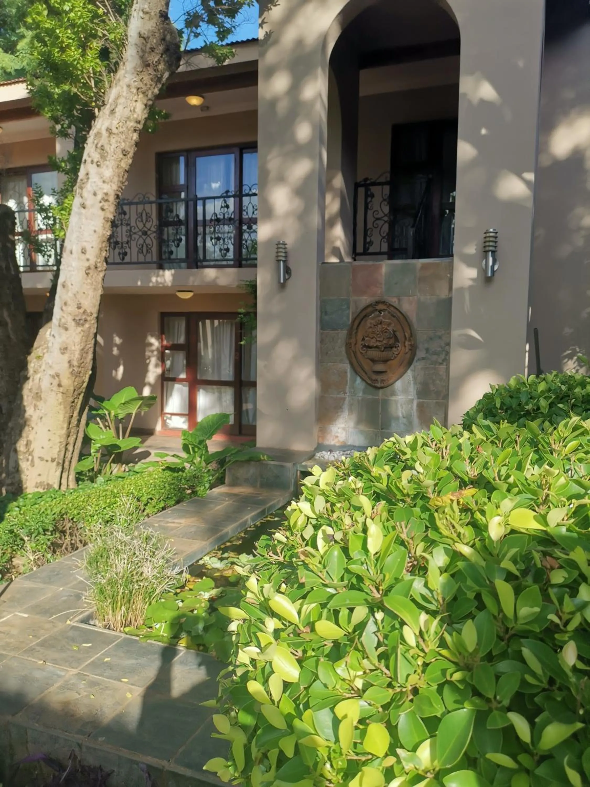 180 On Anderson Guest House