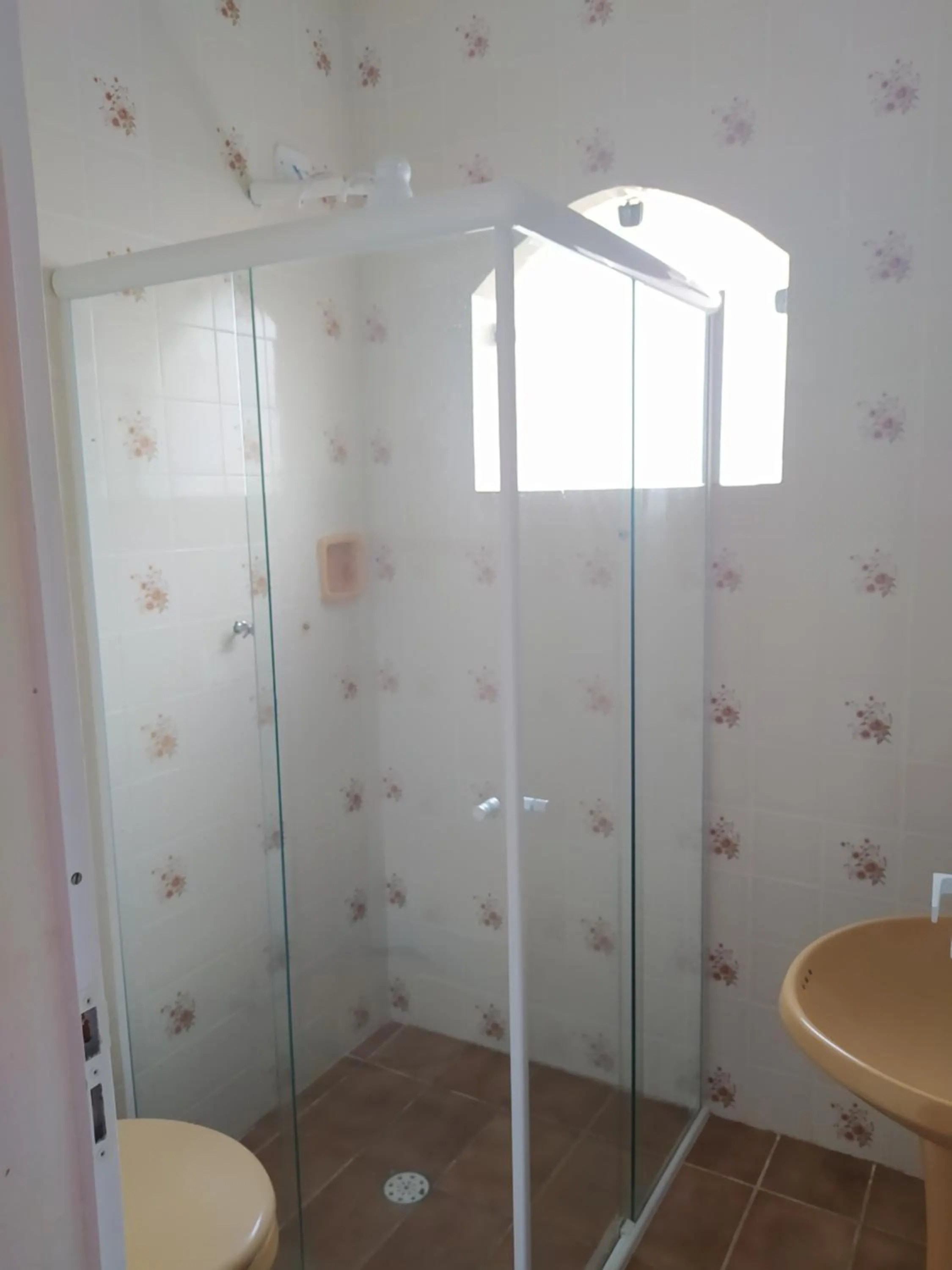 Bathroom in Hotel Haloha