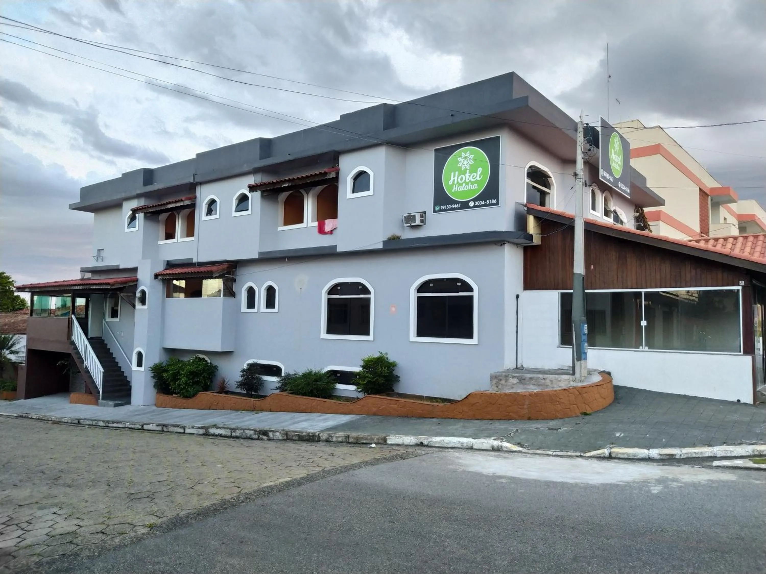 Property building in Hotel Haloha