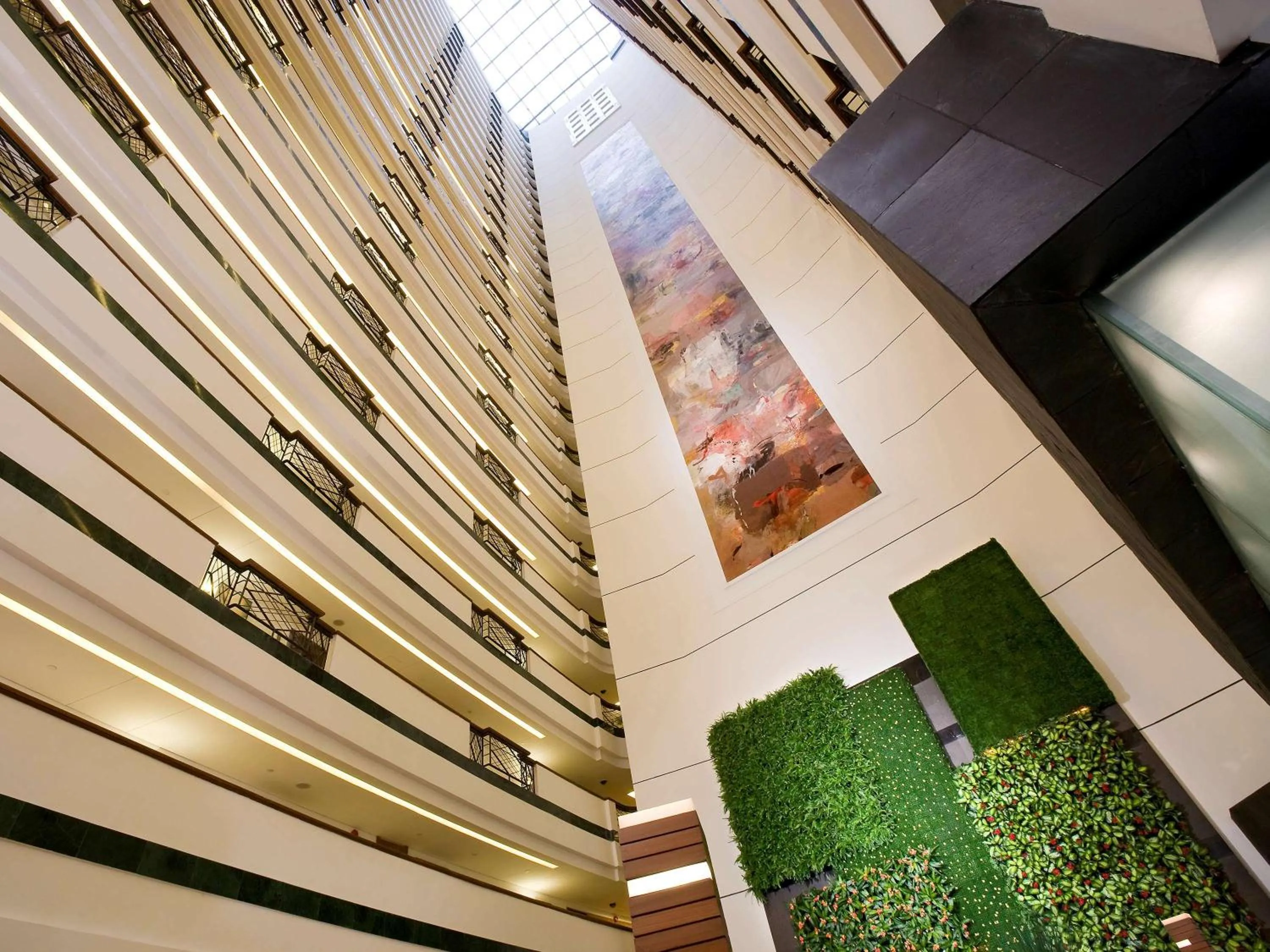 Property building in Grand Mercure Shanghai Hongqiao