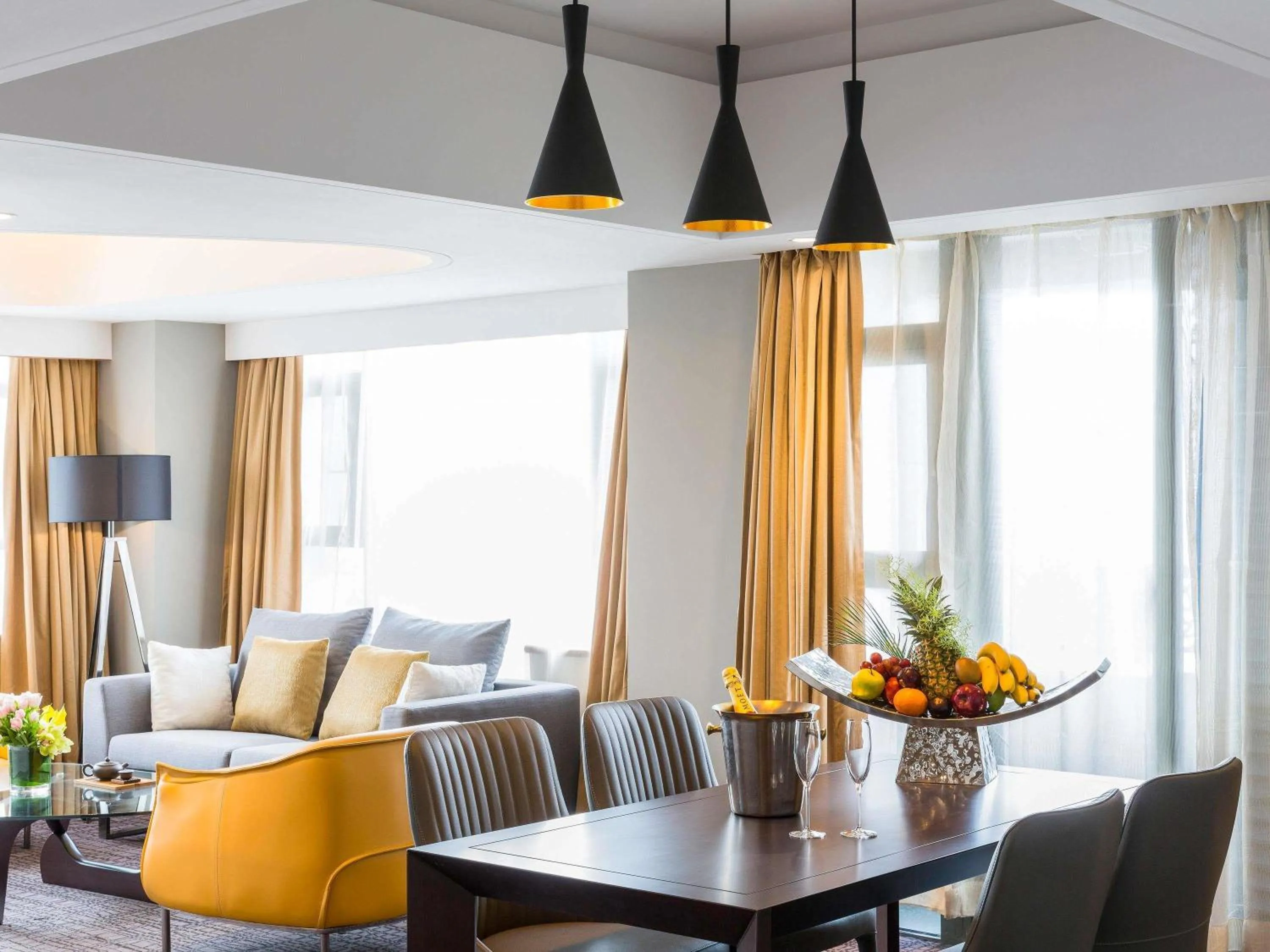 Bedroom in Grand Mercure Shanghai Hongqiao