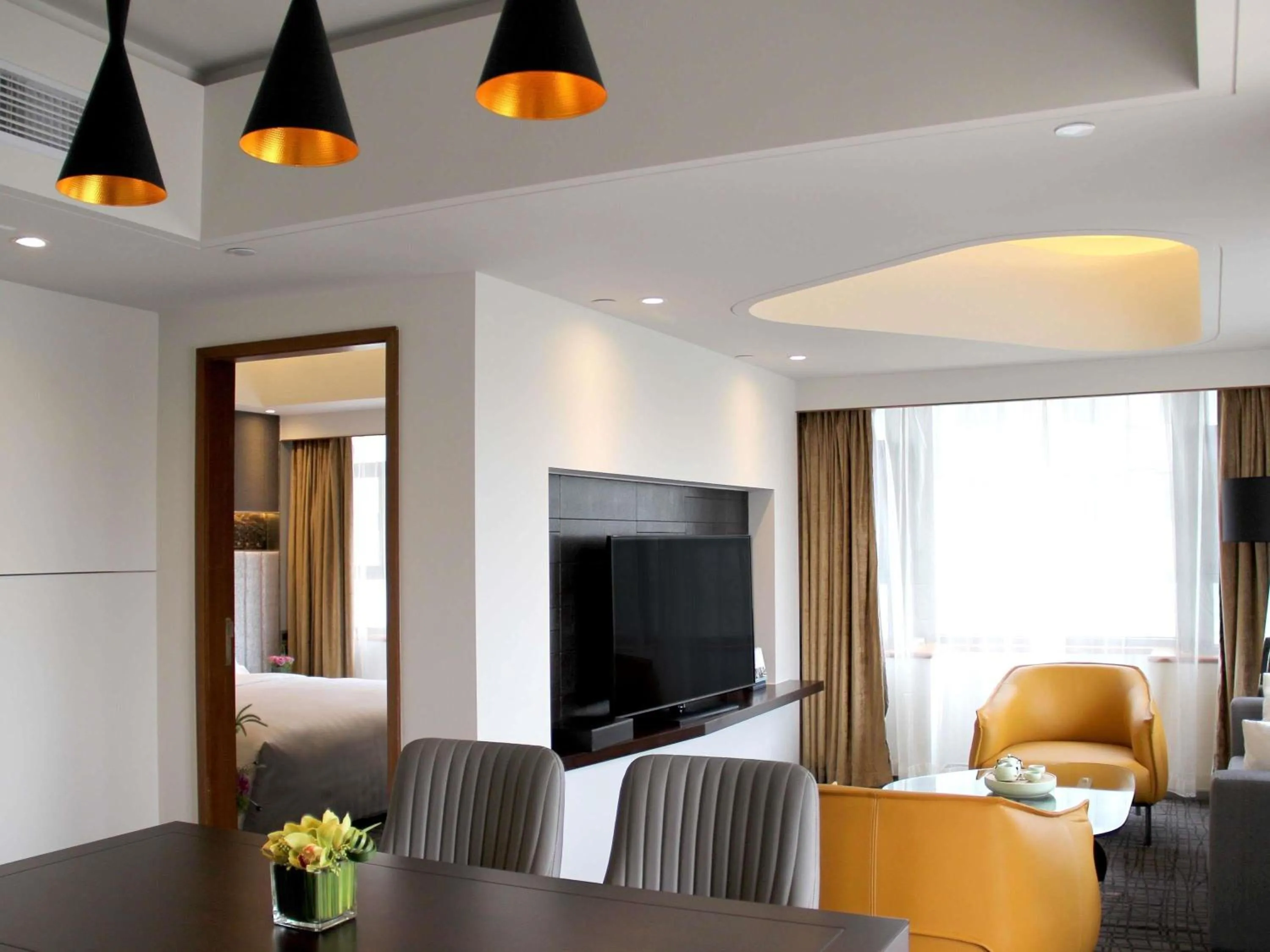 Bedroom in Grand Mercure Shanghai Hongqiao