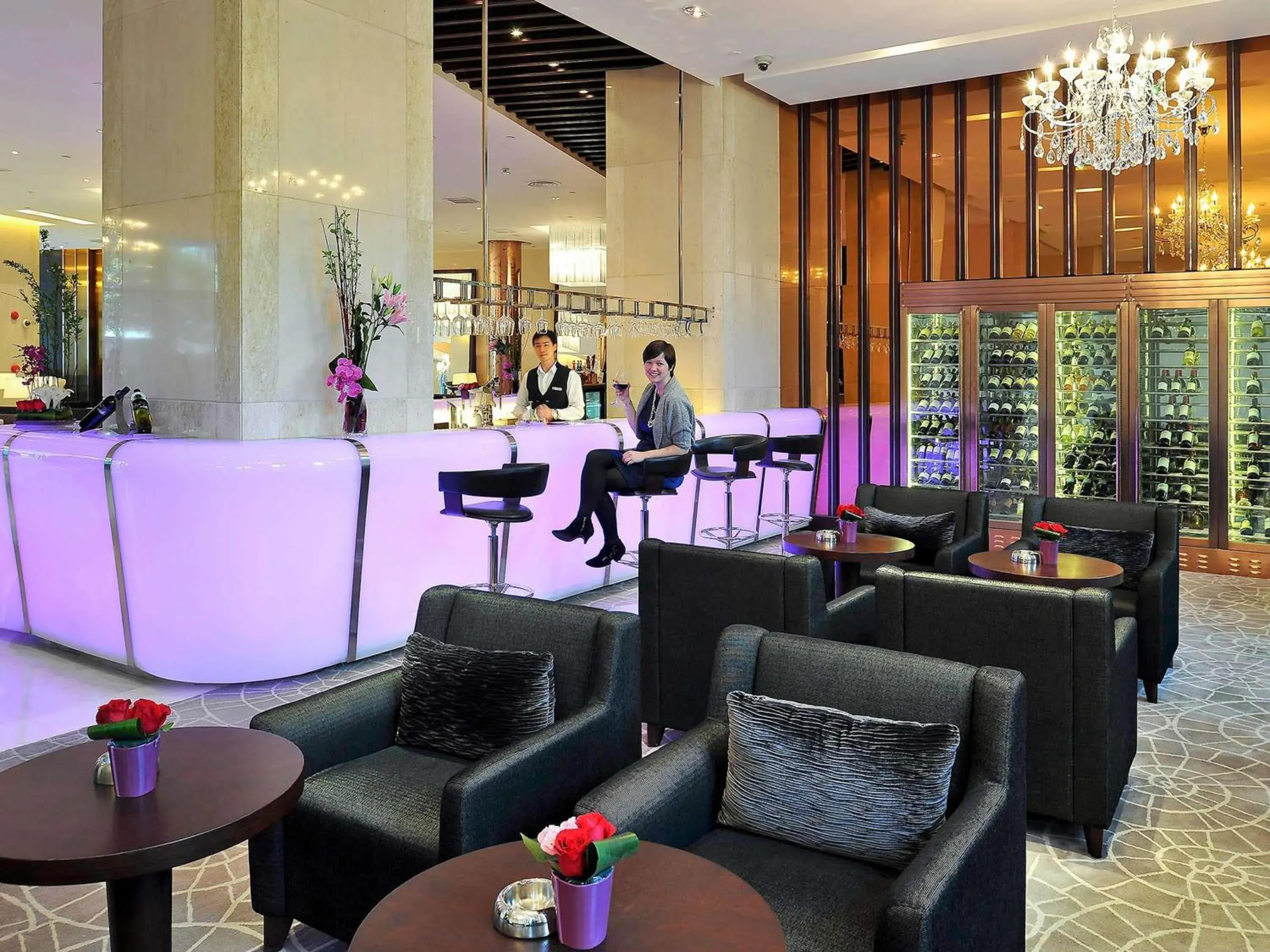 Lounge or bar in Grand Mercure Shanghai Hongqiao Lounge or bar in Grand Mercure Shanghai Hongqiao